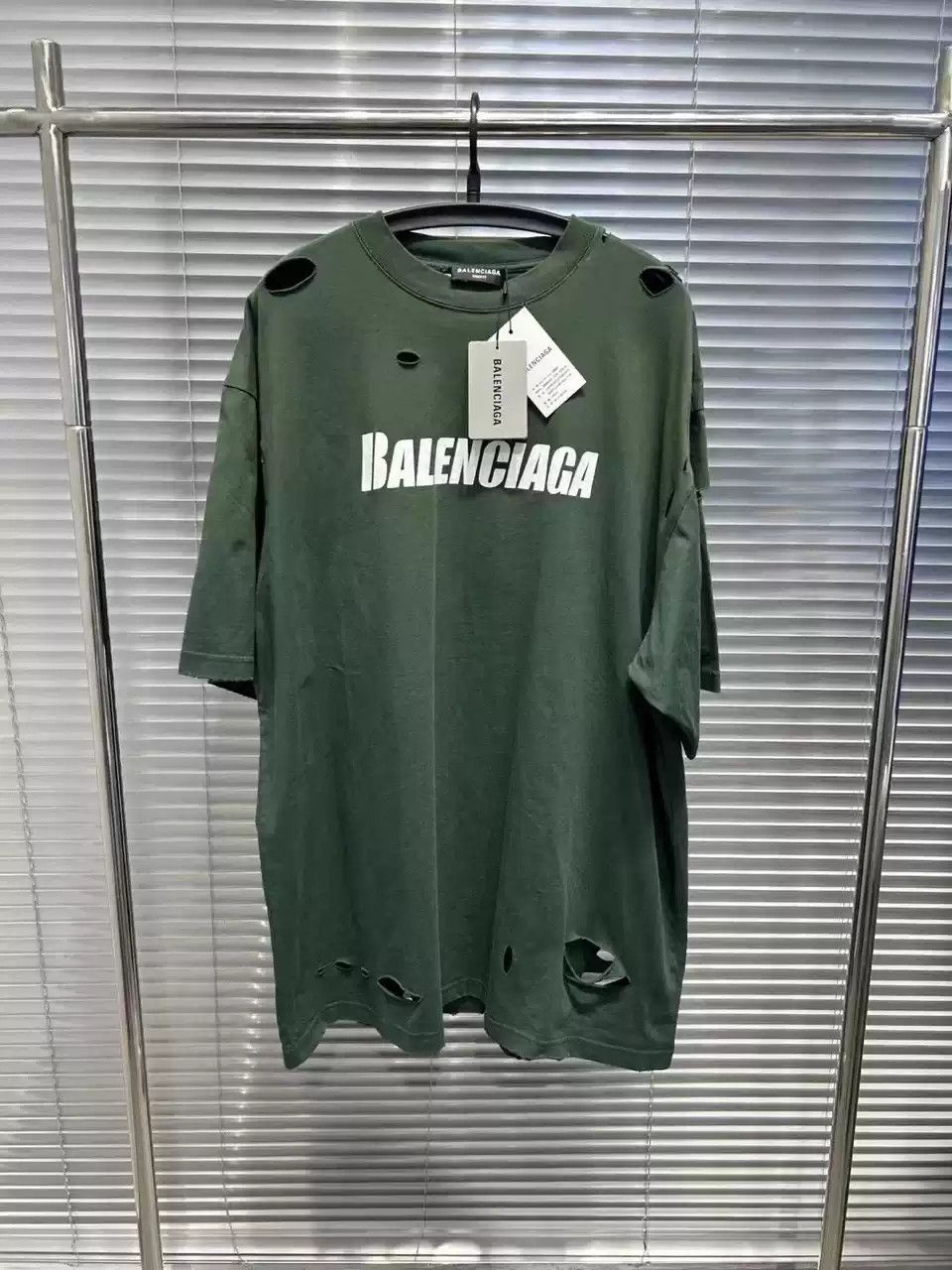 Balenciaga Balenciaga Short Sleeves Size US L / EU 52-54 / 3 - 1 Thumbnail