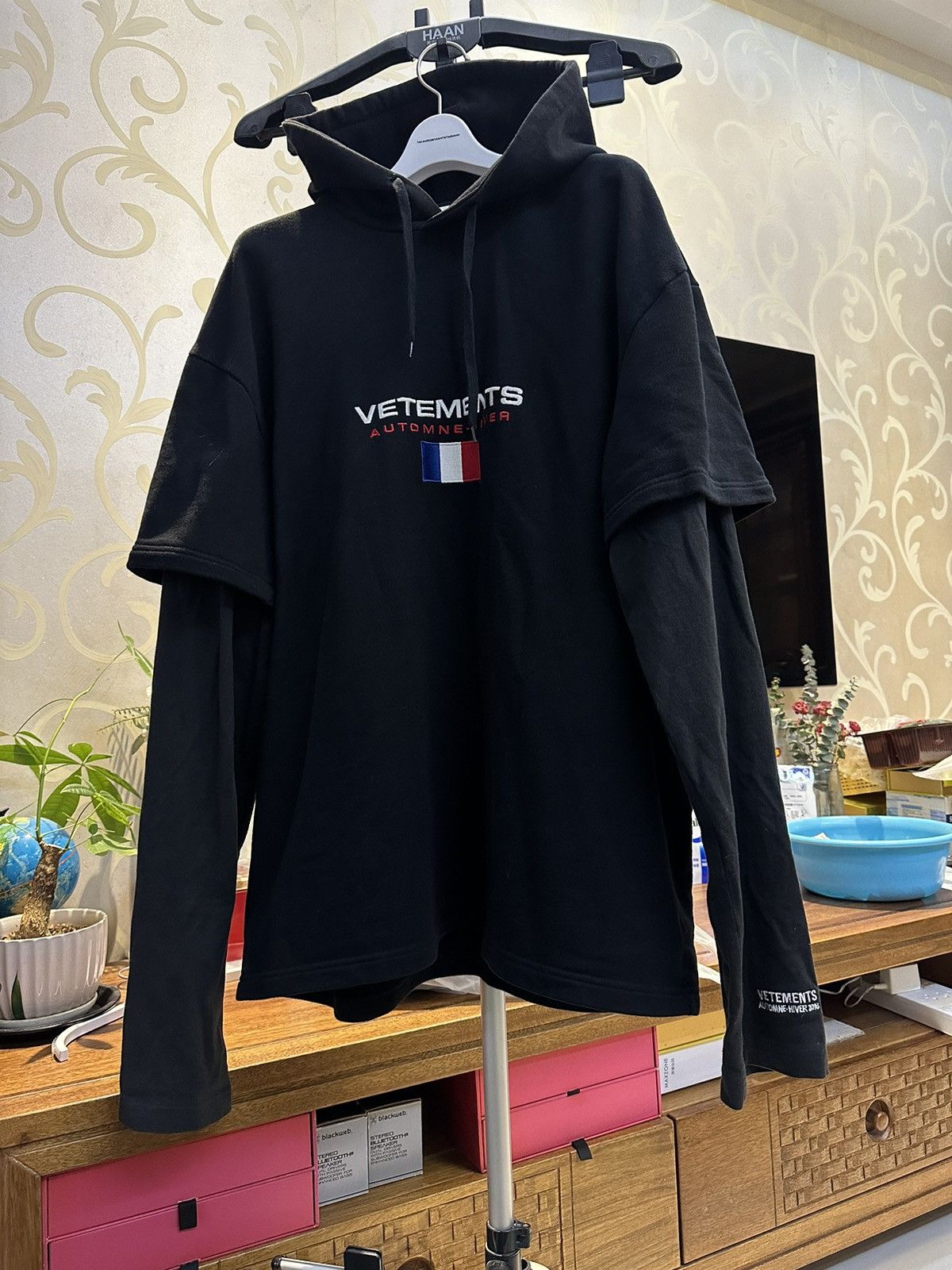 Vetements flag outlet hoodie