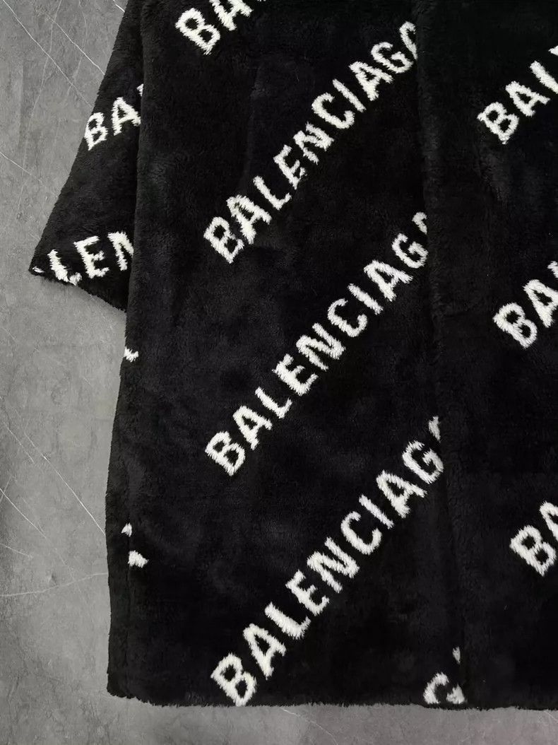 Balenciaga Balenciaga balenciaga teddy coat with logo print -2507 Size US L / EU 52-54 / 3 - 3 Thumbnail