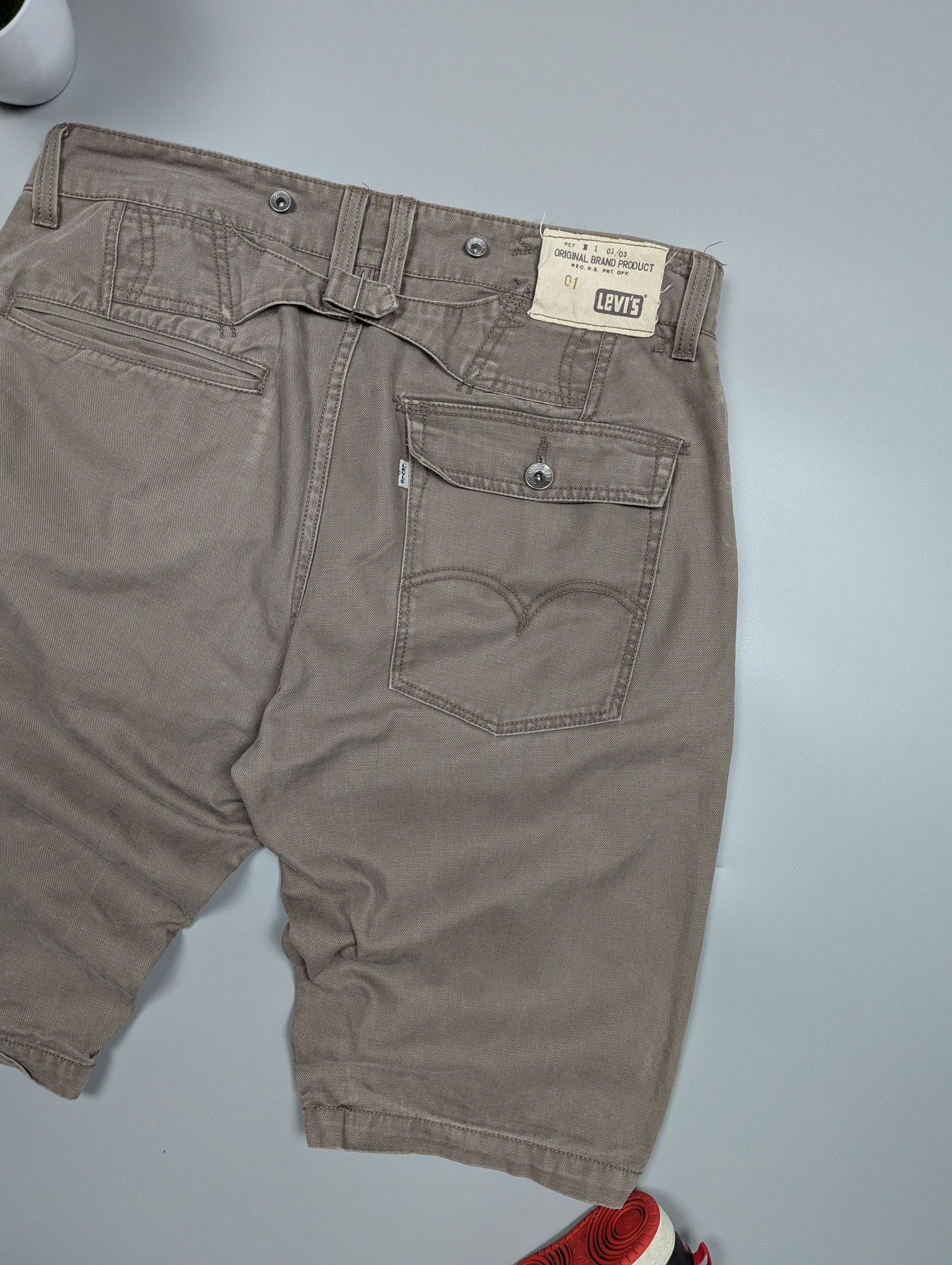 Levi's × Vintage LEVIS Vintage Men's Shabby Gray Cargo Shorts Bermuda W34 Size US 34 / EU 50 - 5 Thumbnail