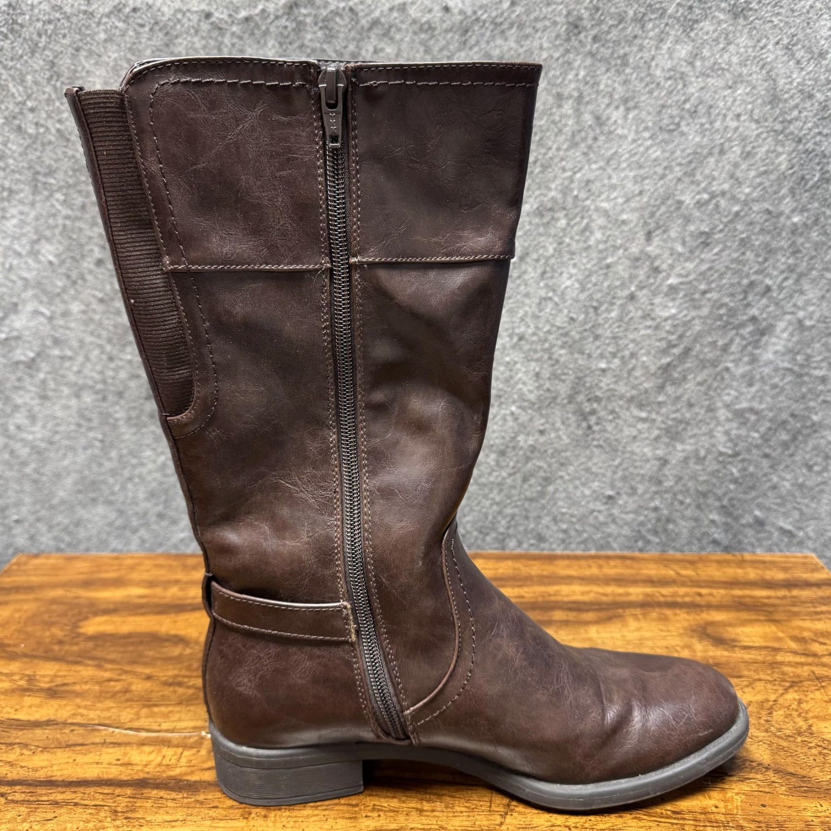 Vintage Wear Ever Boots Womens 8 Brown Knee High Riding Buckle Zip Flat Faux Leather Size US 8 / IT 38 - 3 Thumbnail