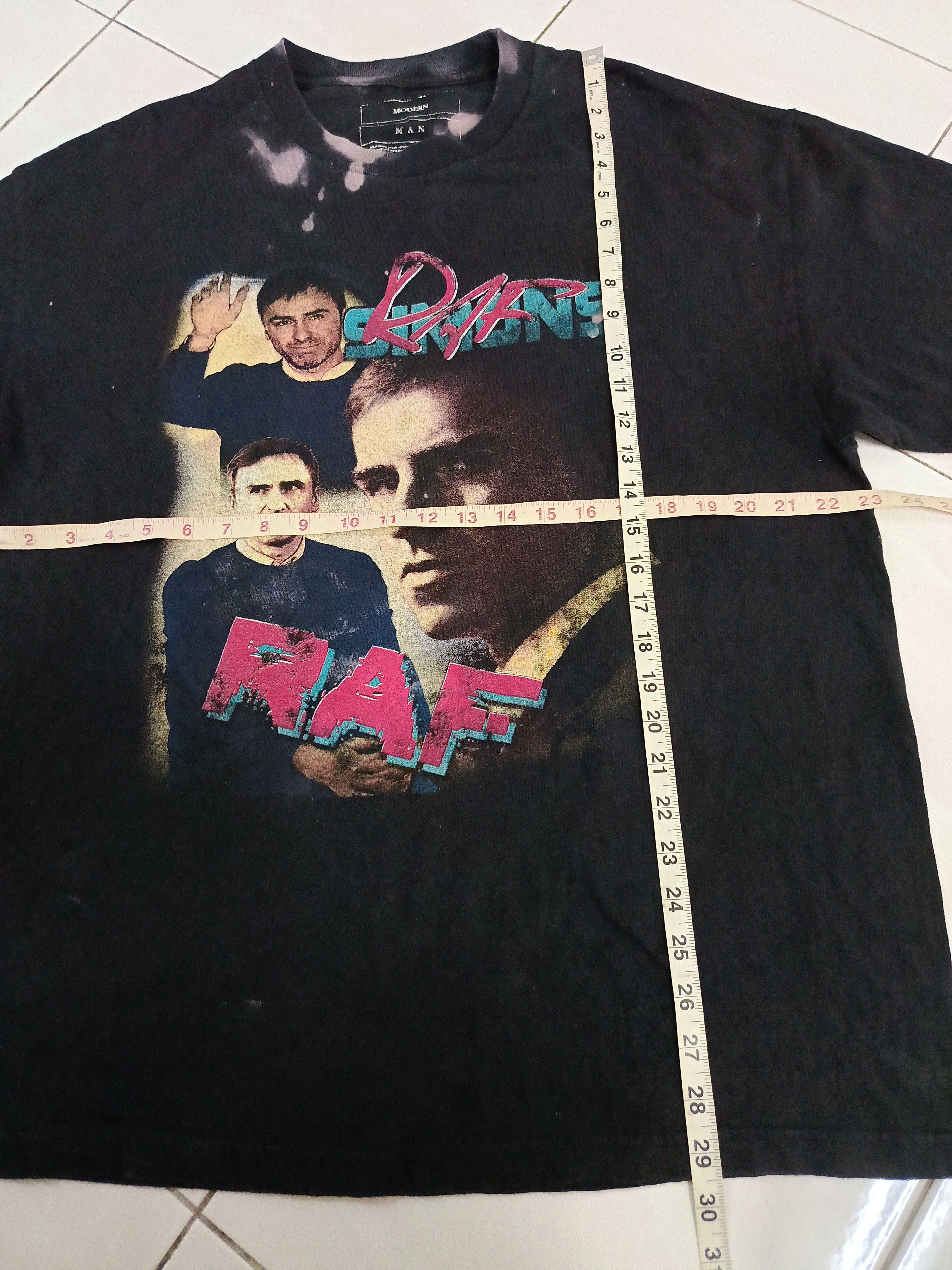 Colette “Raf Simons Picture Tee” Colette X modern man Tee Size US XL / EU 56 / 4 - 5 Thumbnail
