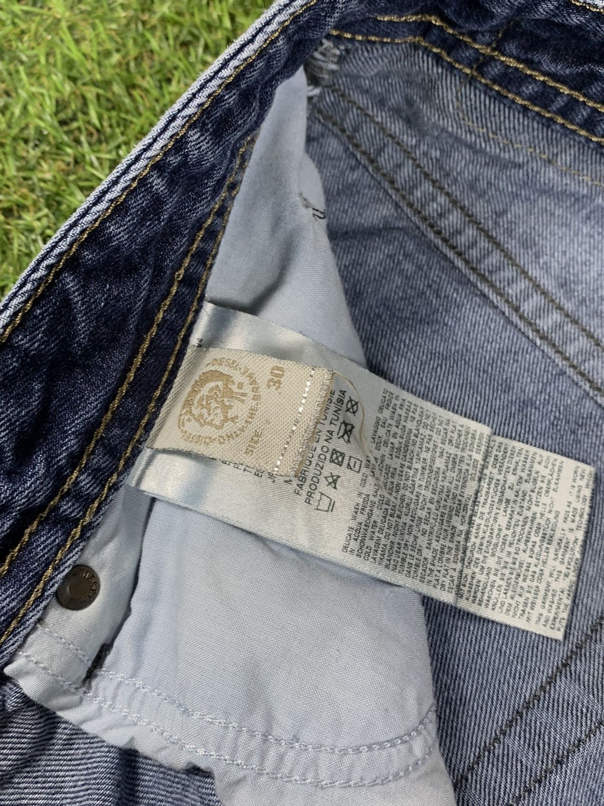 Diesel Vintage Diesel denim jeans streetwear y2k style size 30x32 Size US 30 / EU 46 - 4 Thumbnail