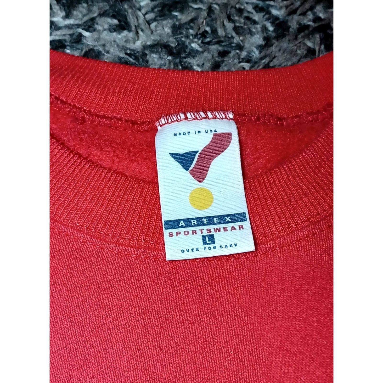 Vintage VINTAGE Artex Looney Tunes Sweatshirt Christmas Holidays Make Me Crazy Tazmanian Devil Red Large 90s Mens Womens Size US L / EU 52-54 / 3 - 4 Thumbnail