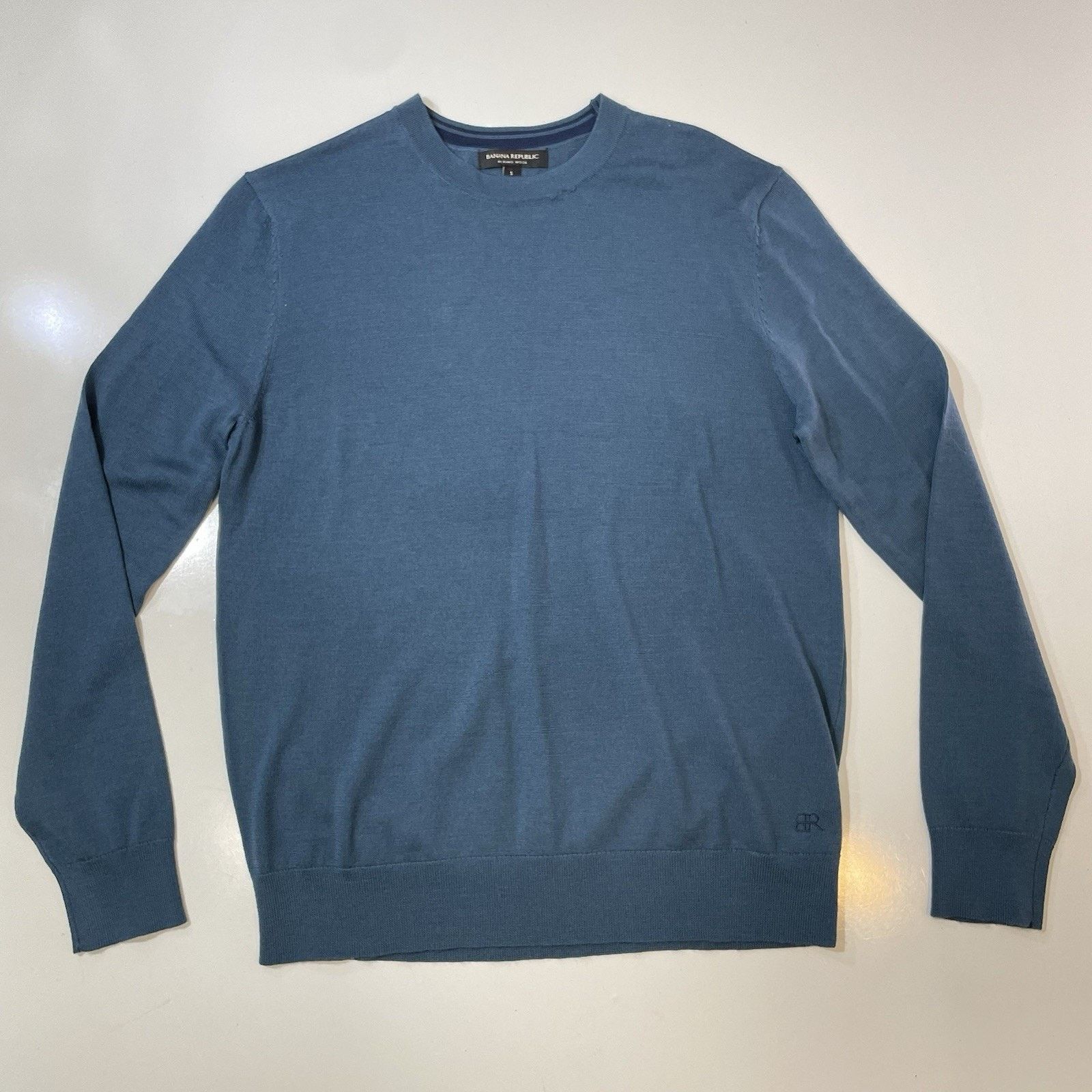 Banana Republic Banana Republic Blue Merino Wool Sweater Soft SMALL EUC Size US S / EU 44-46 / 1 - 1 Thumbnail