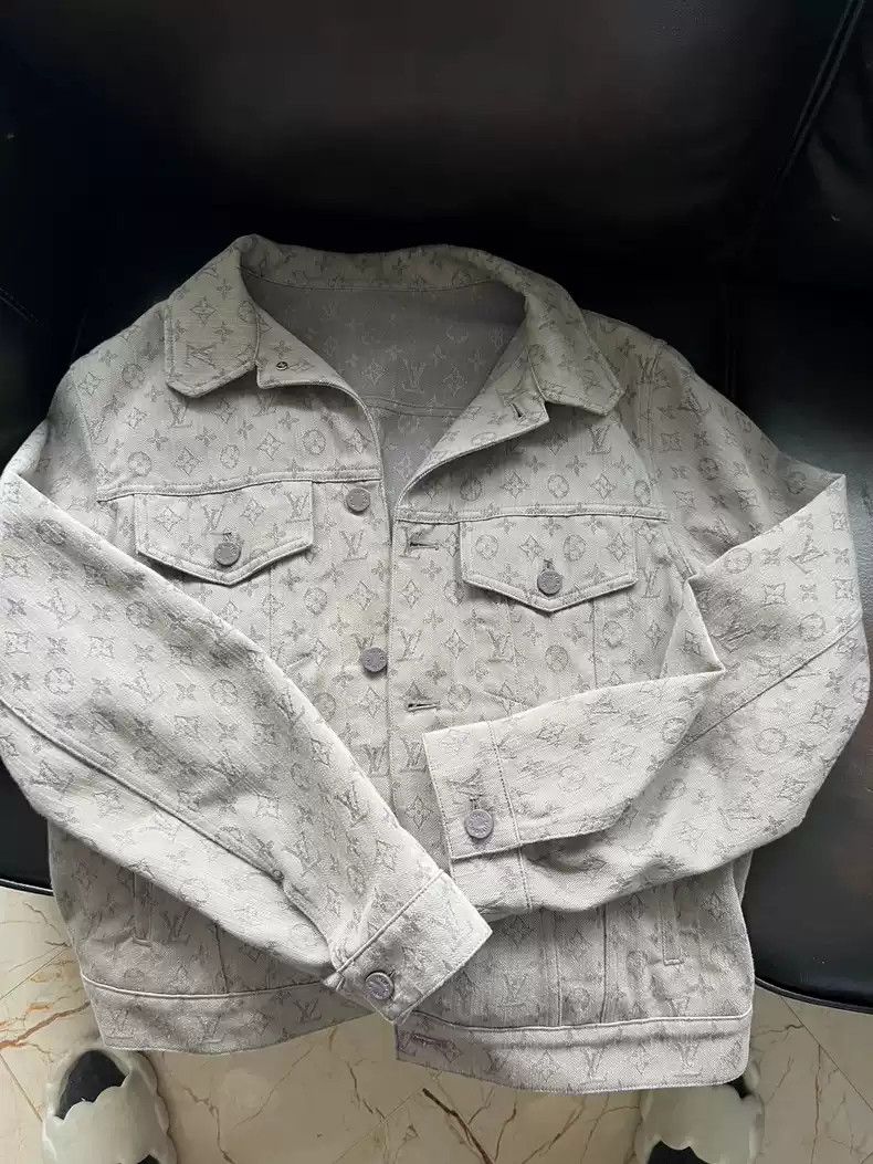 Louis Vuitton Louis Vuitton Denim jacket Size US L / EU 52-54 / 3 - 1 Thumbnail