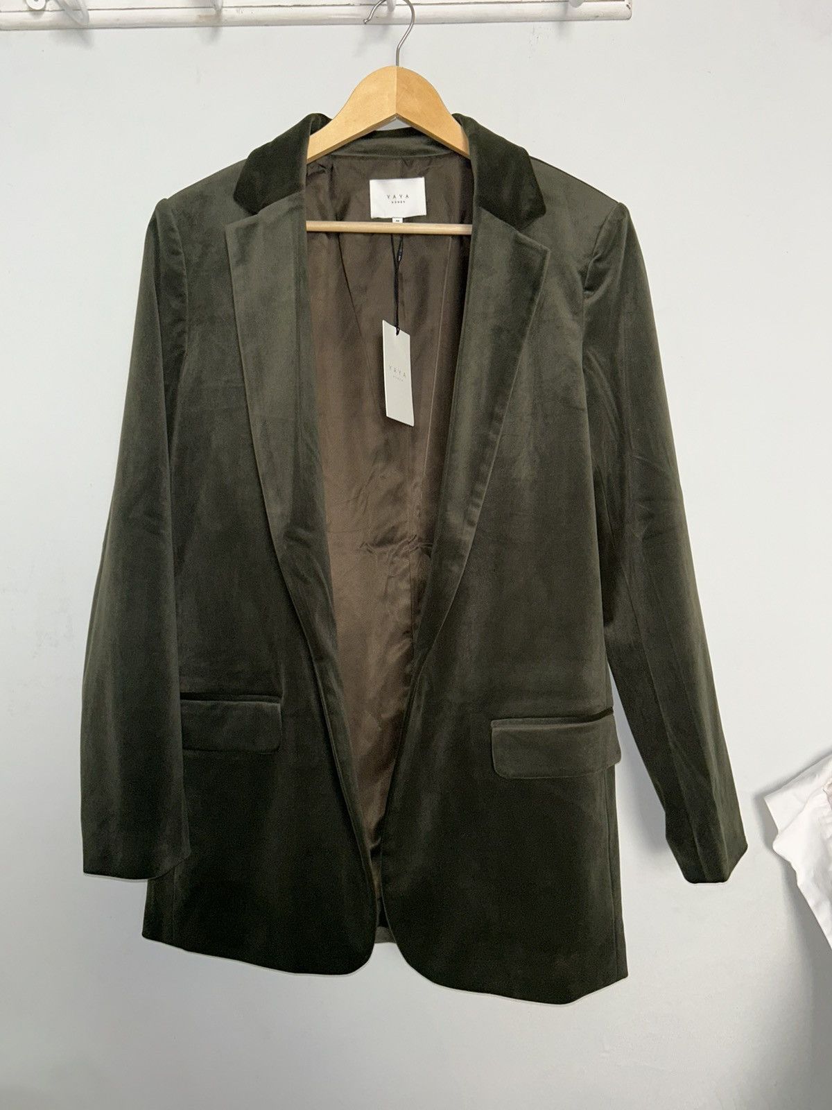 YAYA YAYA forrest green velvet blazer Size M / US 6-8 / IT 42-44 - 1 Thumbnail