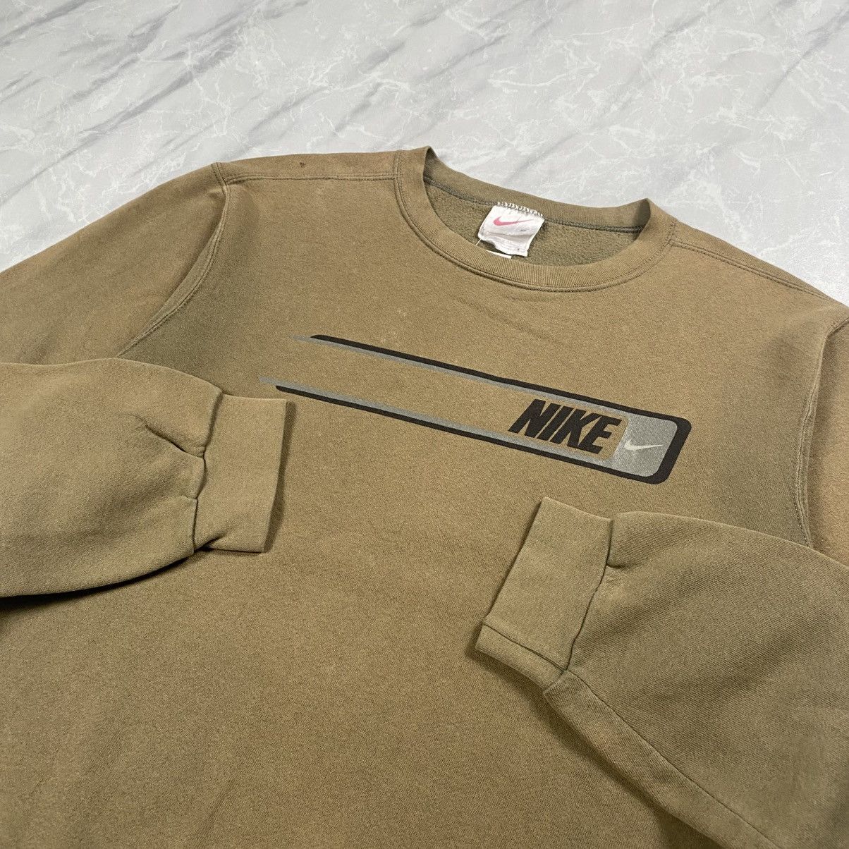 Nike Vintage 90s Nike Box Logo Sunfaded Crewneck Size US M / EU 48-50 / 2 - 3 Thumbnail