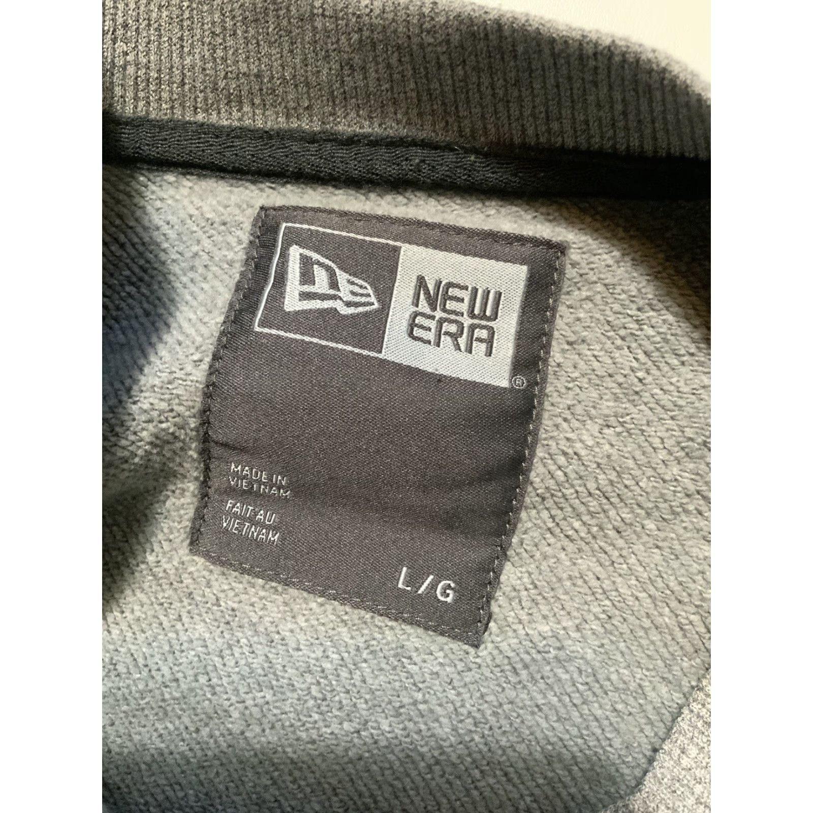New Era VINTAGE New Era Sony SXSW 2018 Wow Studio Crewneck Sweatshirt L Gray Mens Size US L / EU 52-54 / 3 - 6 Thumbnail