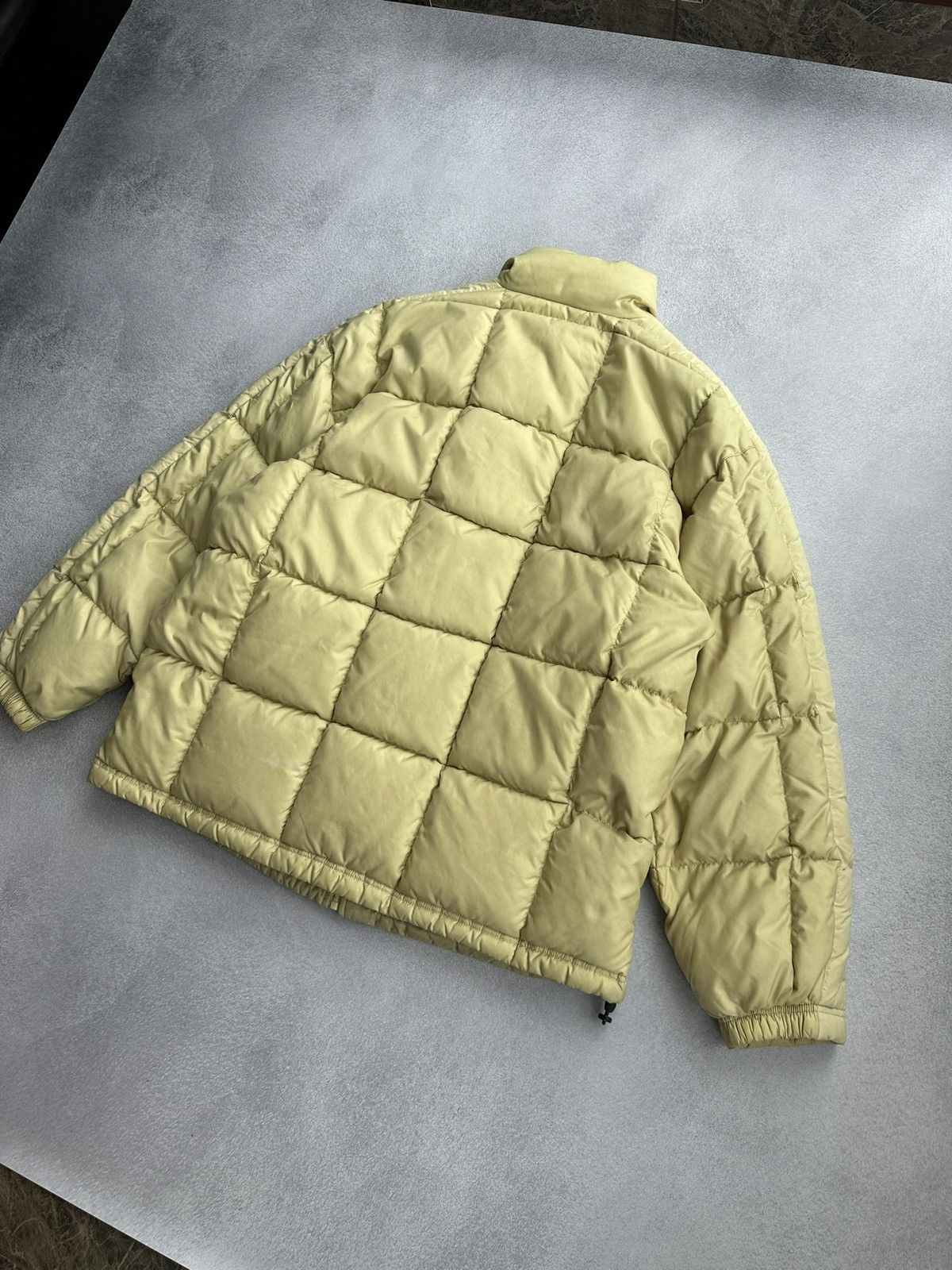 Nike × Vintage Vintage Nike Beige Y2K Heavy Puffer Jacket Size US L / EU 52-54 / 3 - 11 Thumbnail