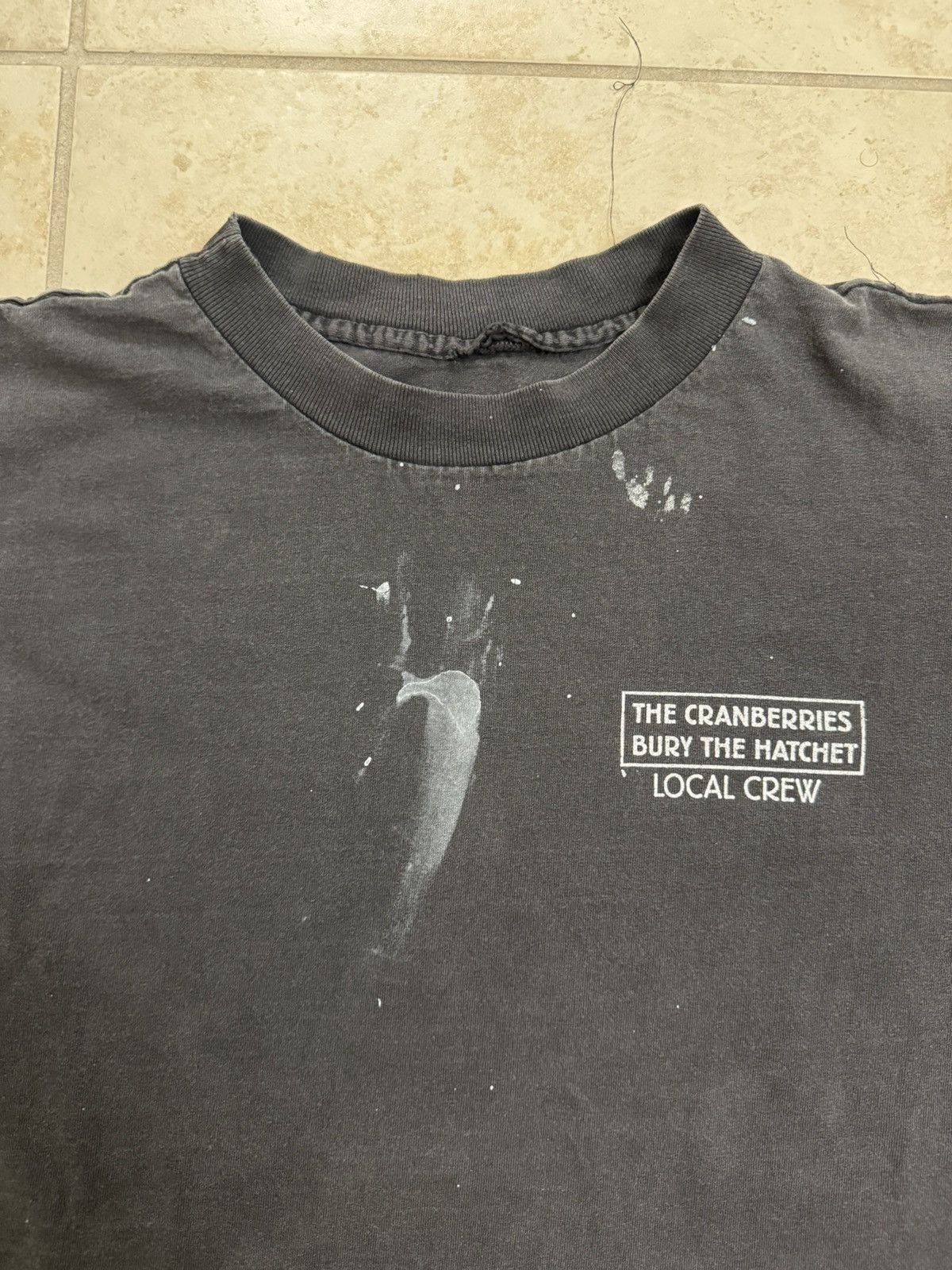 Vintage Vintage 90s The Cranberries Local Crew Tee Size US L / EU 52-54 / 3 - 1 Thumbnail