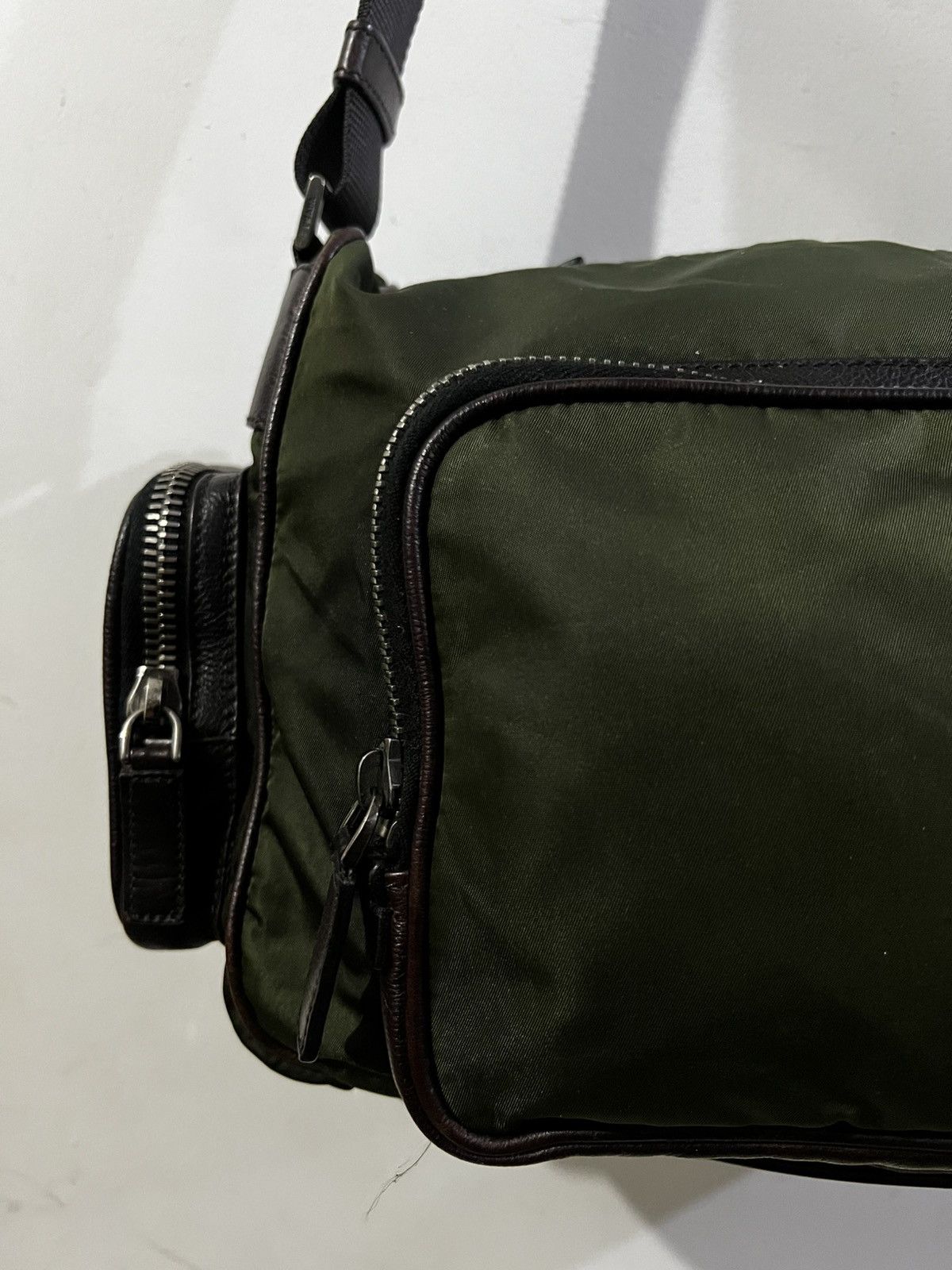 Other Prada Tessuto Nylon Green Messenger Bag Size ONE SIZE - 4 Thumbnail