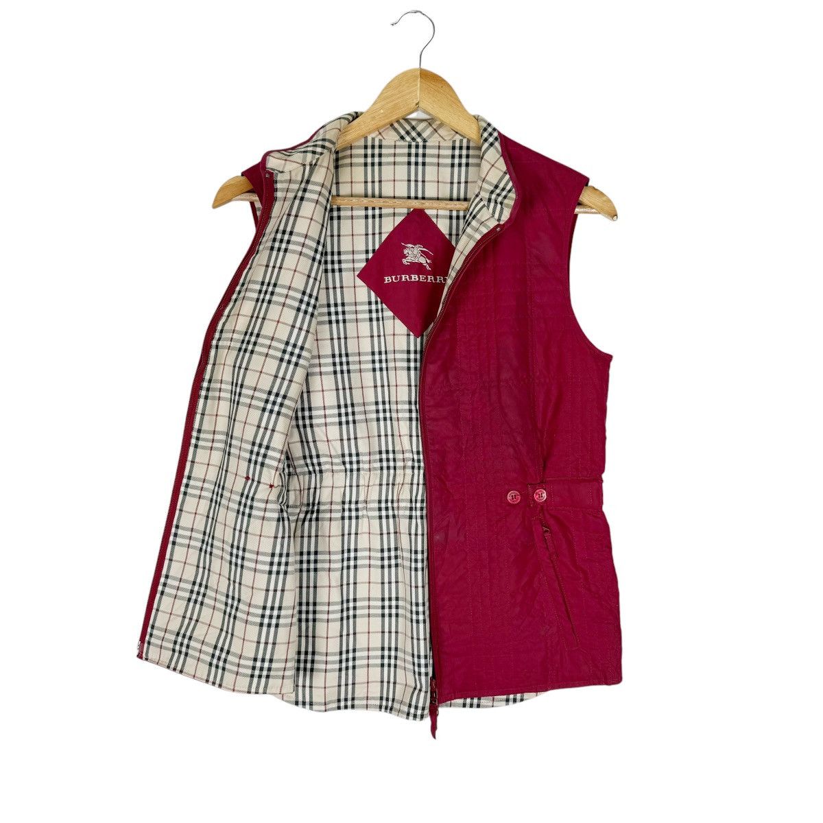 Burberry ☀️BURBERRY QUILTED RED SLEEVELESS JACKET Size M / US 6-8 / IT 42-44 - 1 Thumbnail