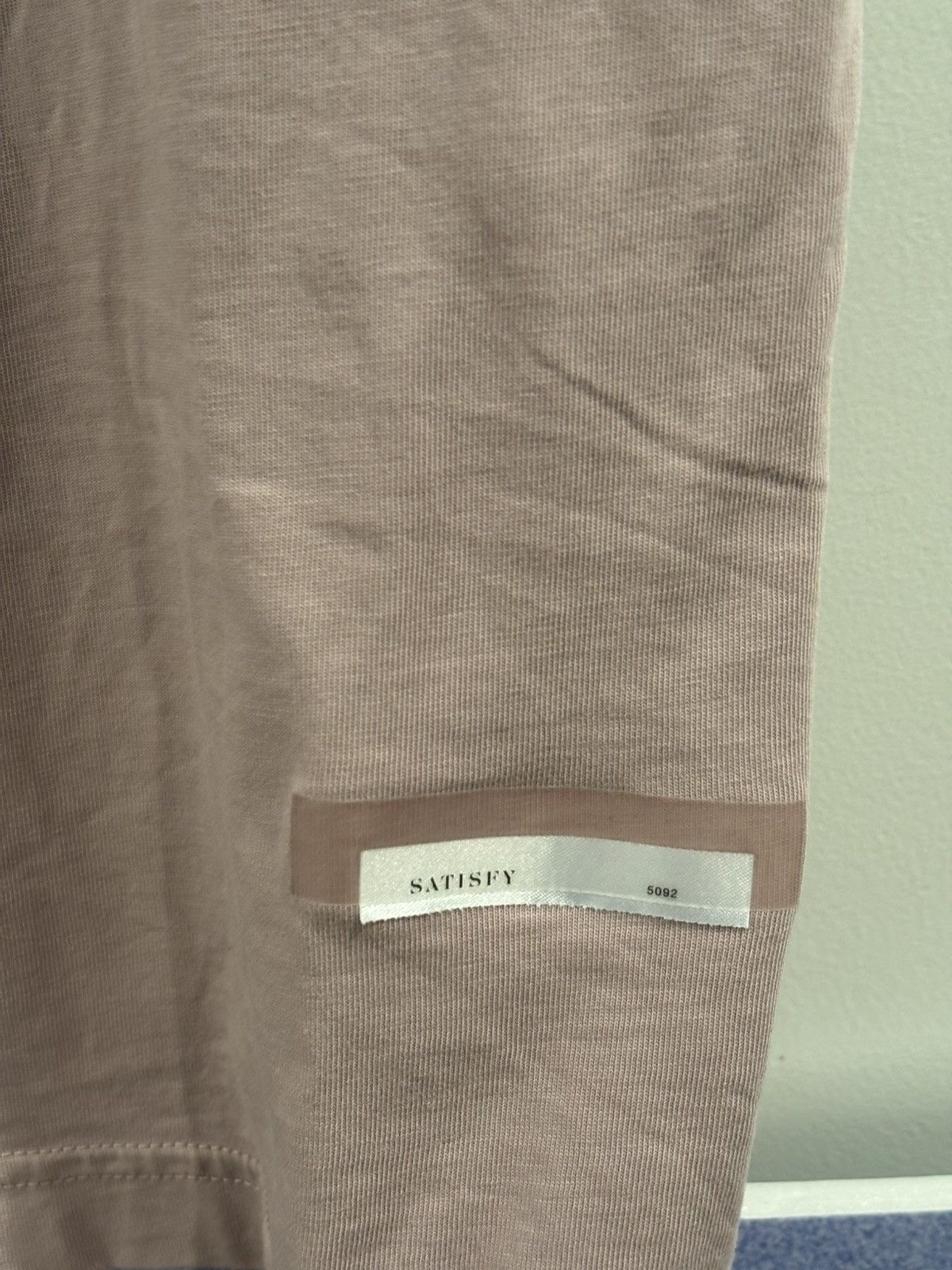 Satisfy Rare satisfy running archive LSD tee Size US L / EU 52-54 / 3 - 3 Thumbnail