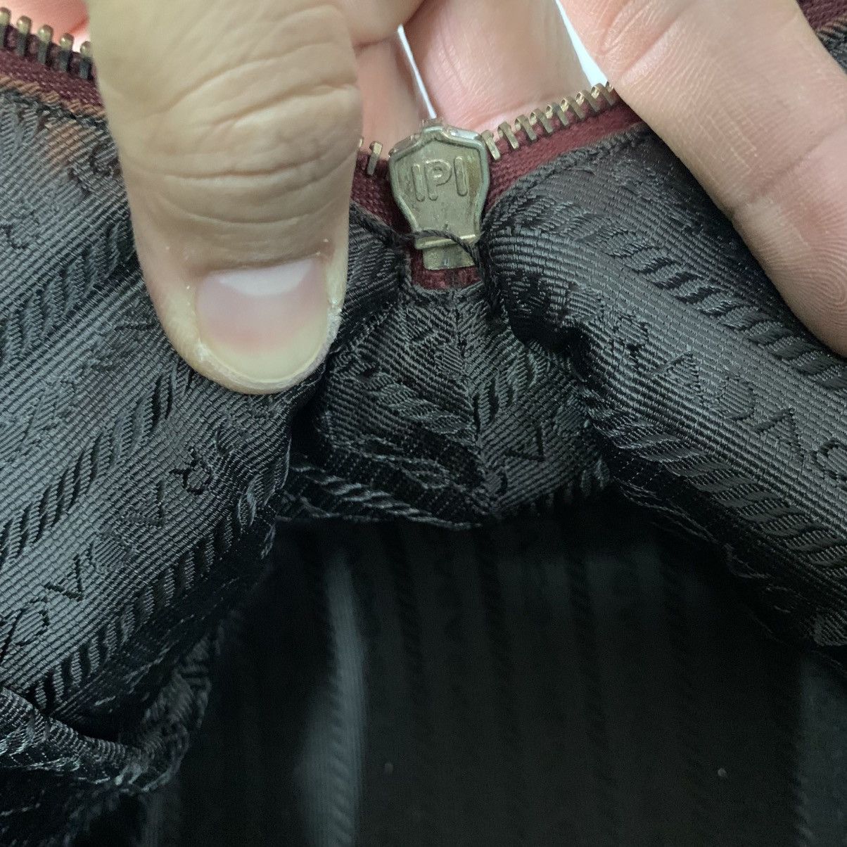 Prada Prada Alma Leather Handbag Size ONE SIZE - 18 Thumbnail
