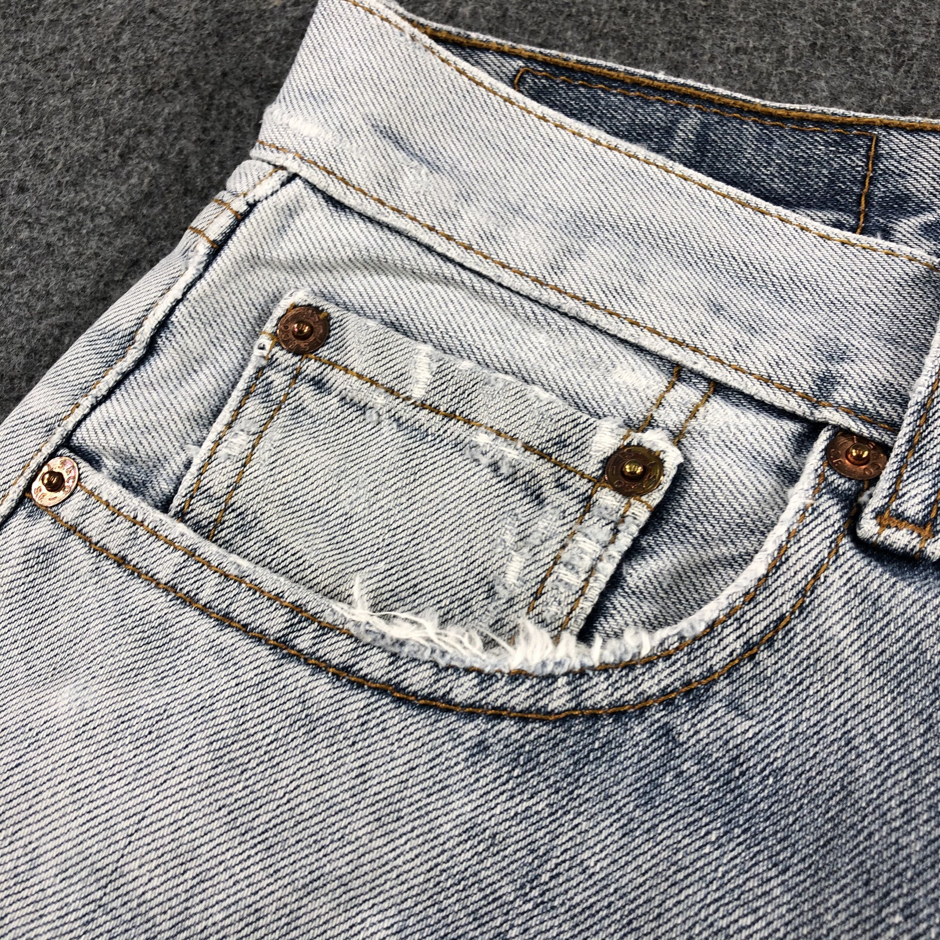 Levi's 90s Vintage Light Wash Levis 511 Jeans-J1920 Size US 31 - 10 Thumbnail