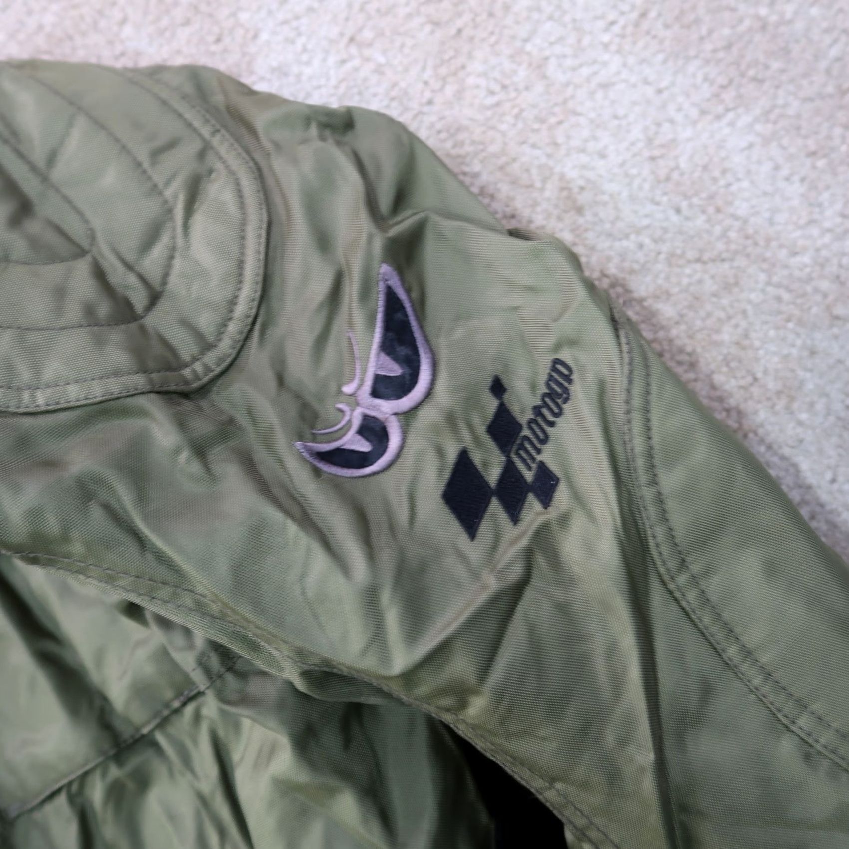 Vintage VINTAGE Moto GP Jacket Men L Motorcycle Protections Padded Green Racer Bike 2004 Gear Size US L / EU 52-54 / 3 - 4 Thumbnail