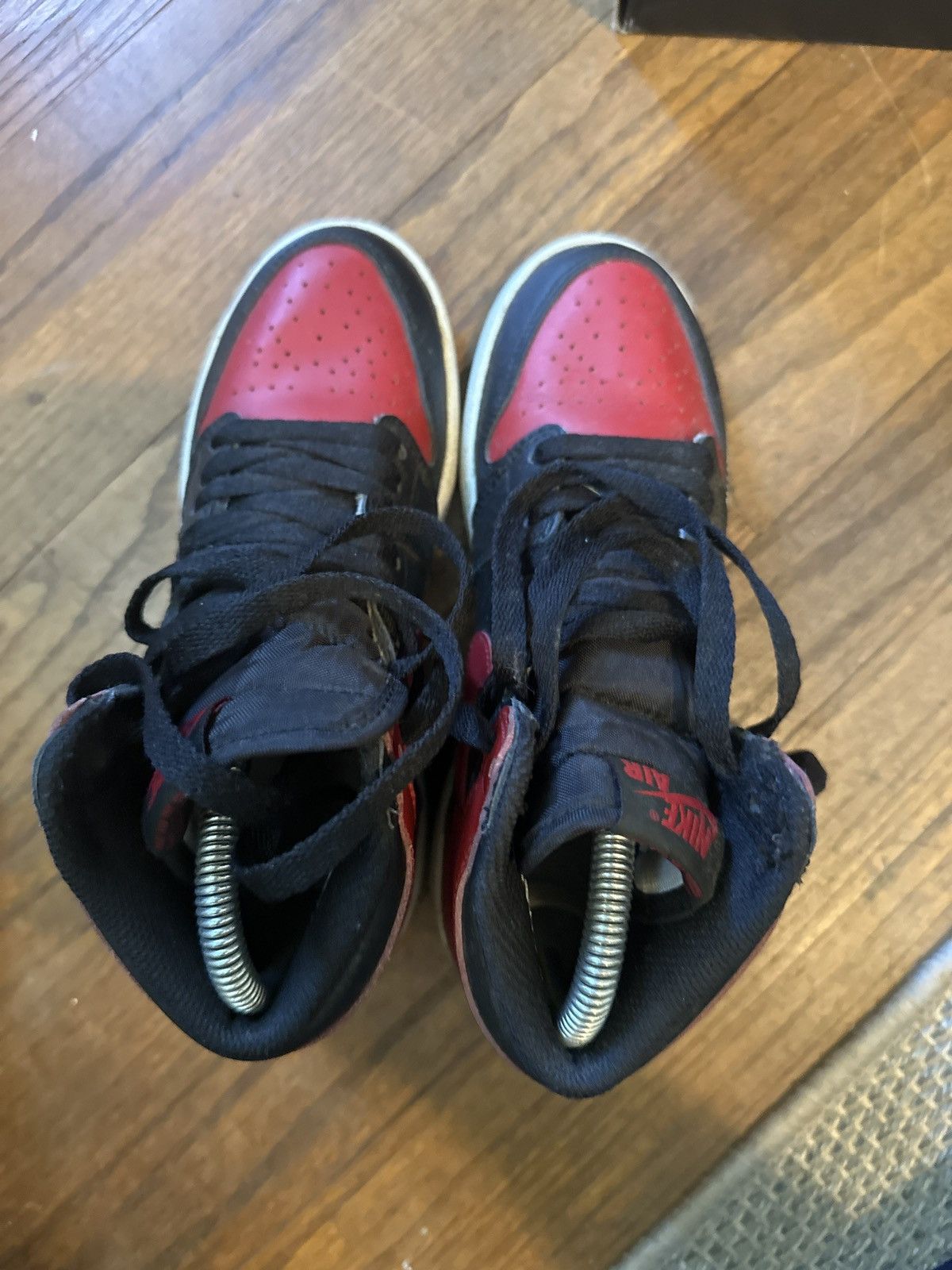 Jordan Brand (GS) Air Jordan 1 Retro High OG 'Banned' 2016 Size US 4.5 / IT 34.5 - 6 Thumbnail