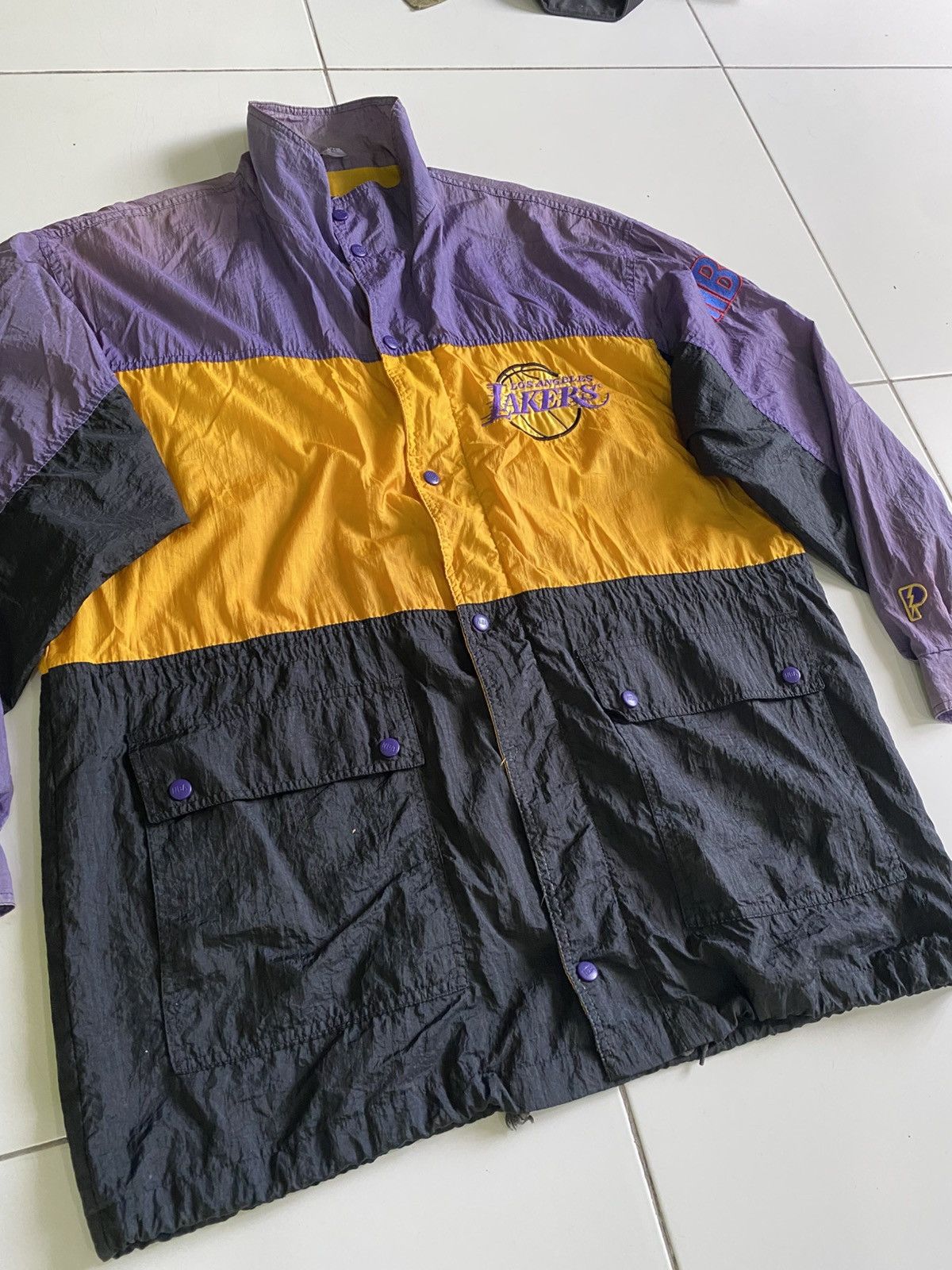 NBA Vintage LosangelesLakers Basketball Coloublock Shell Jacket Size US XL / EU 56 / 4 - 6 Thumbnail