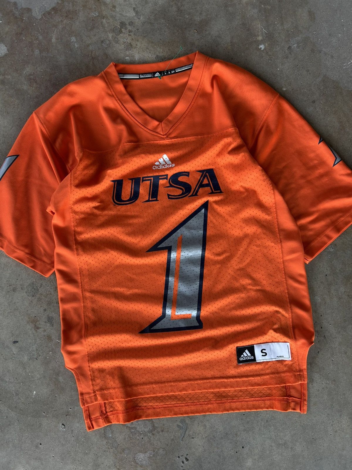 Vintage Vintage Adidas NCAA UTSA RoadRunners Football Jersey Size US M / EU 48-50 / 2 - 2 Thumbnail