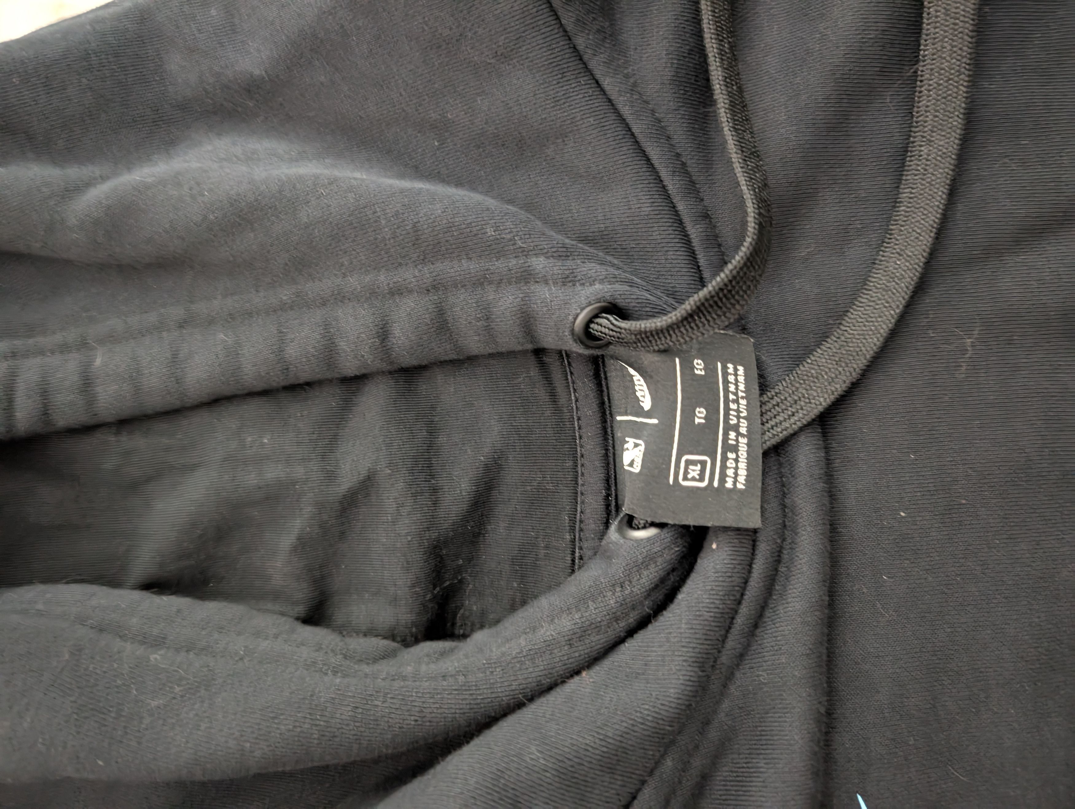 Nike Miami Heat Nike City Edition Essential Logo Pullover Hoodie Size US XL / EU 56 / 4 - 4 Thumbnail