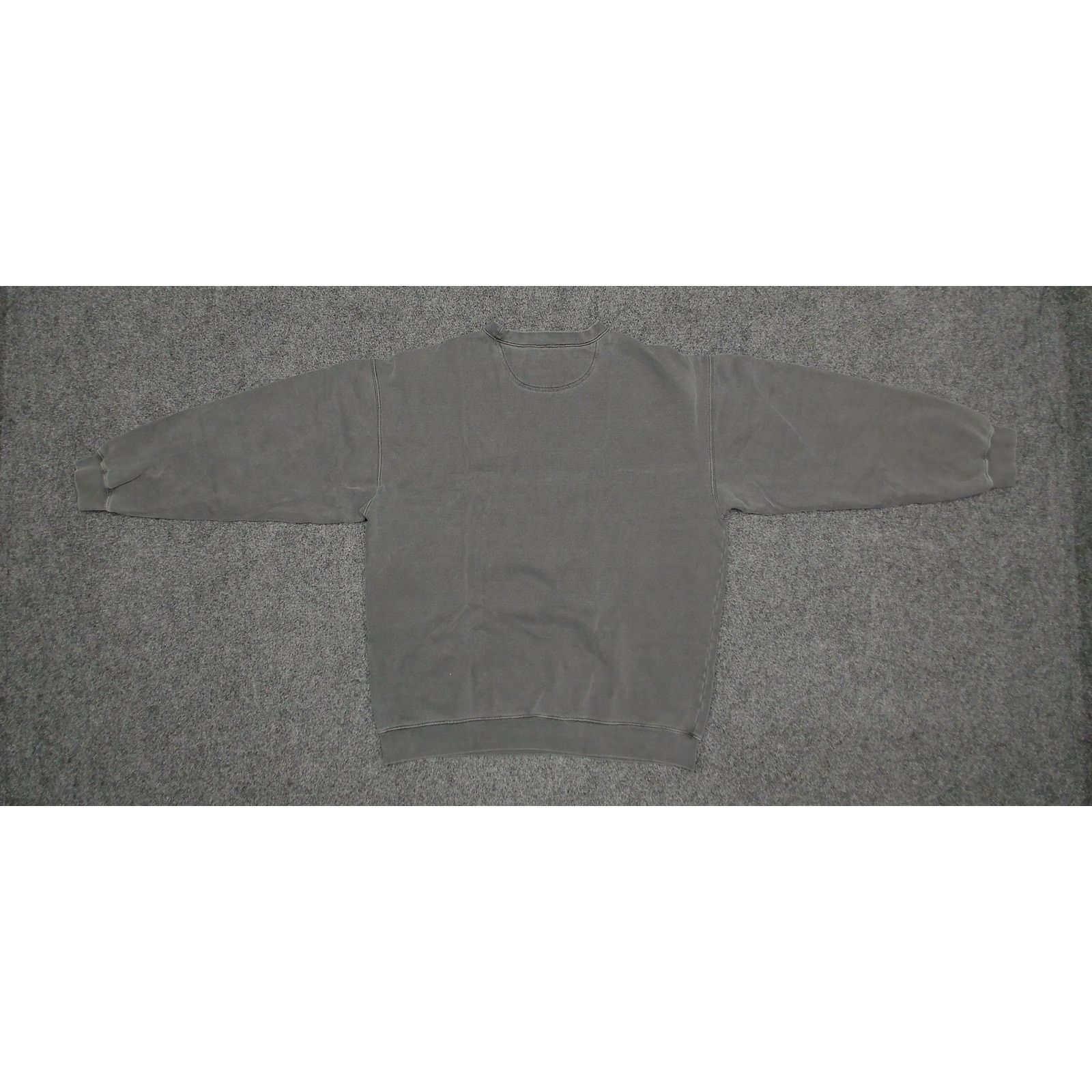 Disney Y2K Disney Faded Boxy Drop-Shoulder Mickey Mouse Sweatshirt Size US L / EU 52-54 / 3 - 6 Thumbnail