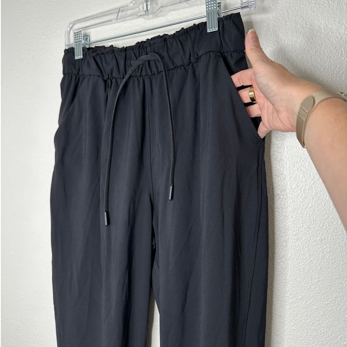 Lululemon Lululemon Black High Rise Jogger Drawstring Banded Hem 6 Size 28" / US 6 / IT 42 - 4 Thumbnail