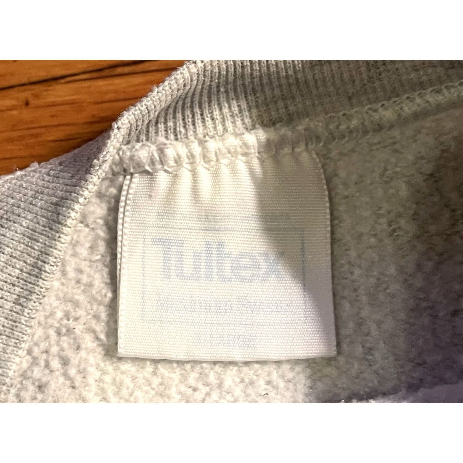 Tultex VINTAGE Northern Exposure Cicely Alaska Sweater Men’s XL Gray Knit Pullover 90s Logo Embroidered Mens Size US XL / EU 56 / 4 - 4 Thumbnail