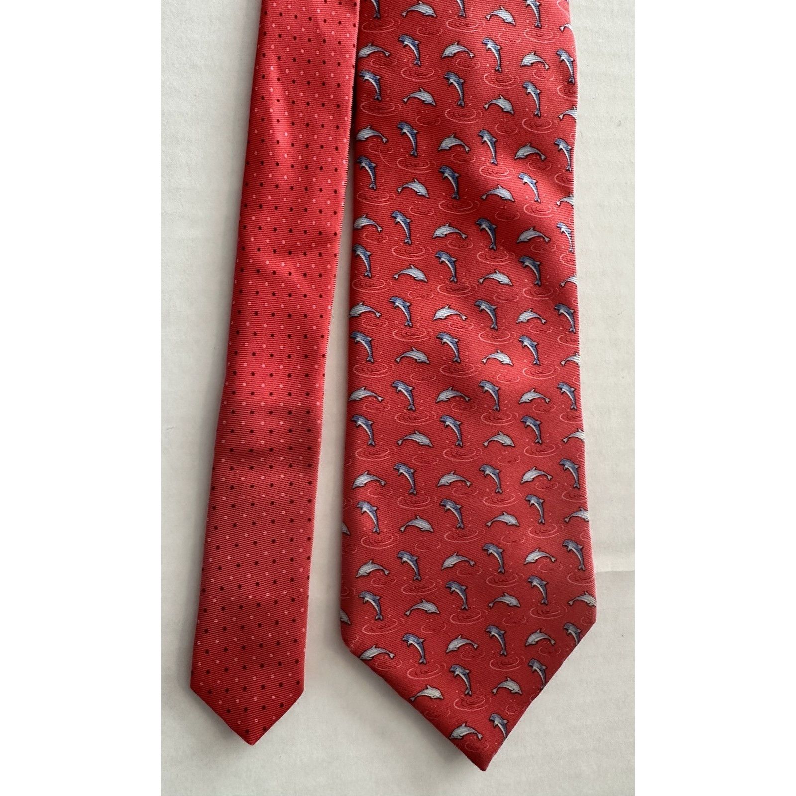 Tommy Hilfiger Tommy Hilfiger Tie Silk Red w/Blue Dolphin Gorpcore Preppy Size ONE SIZE - 9 Thumbnail