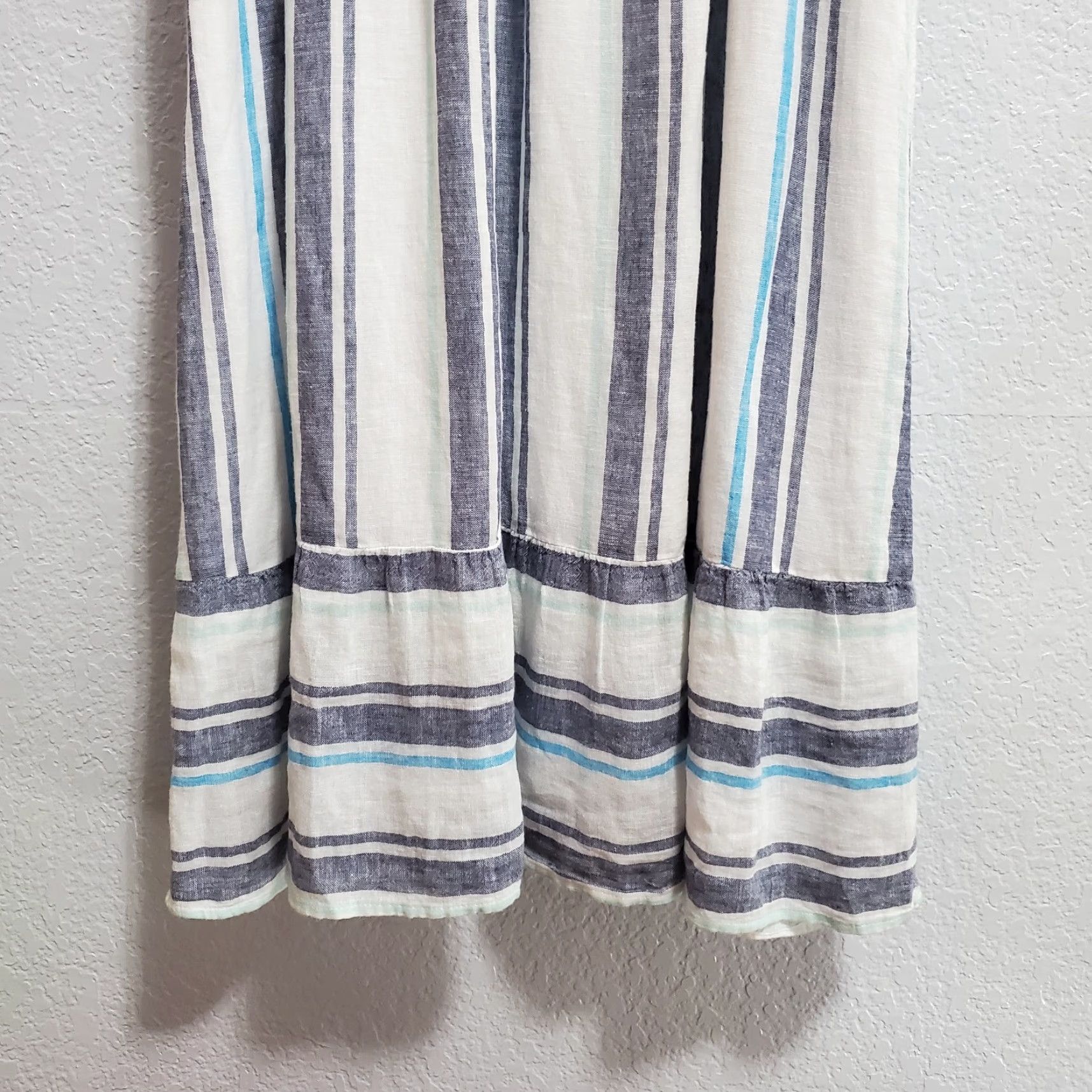 Rails Rails Dress Women L Midi Aegean Blue White Stripe Sleeveless Linen Blend V-Neck Smocked Waist Lined Casual Sundress 55% Linen 45% Rayon Size L / US 10 / IT 46 - 7 Thumbnail