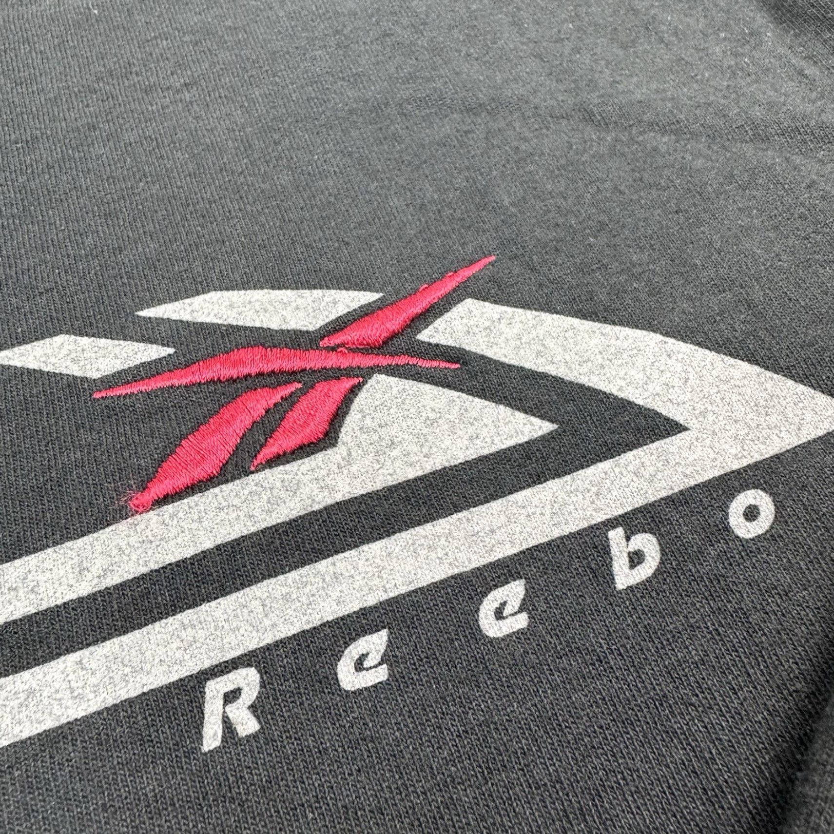 Reebok VINTAGE Reebok Long Sleeve Shirt Mens Adult Large Black 90s Y2K Embroidery Cotton Crew Neck Vintage Size US L / EU 52-54 / 3 - 3 Thumbnail
