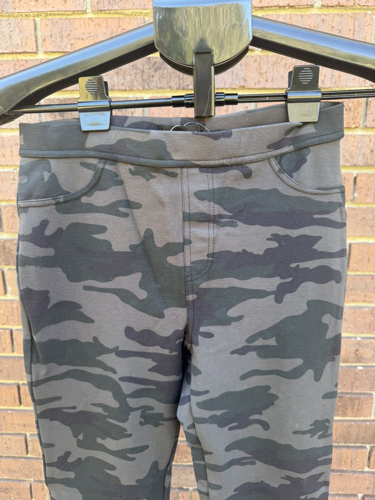 Sanctuary Sanctuary Anthropologie Green Camo Leggings Skinny Pants Size 27" / US 4 / IT 40 - 4 Thumbnail