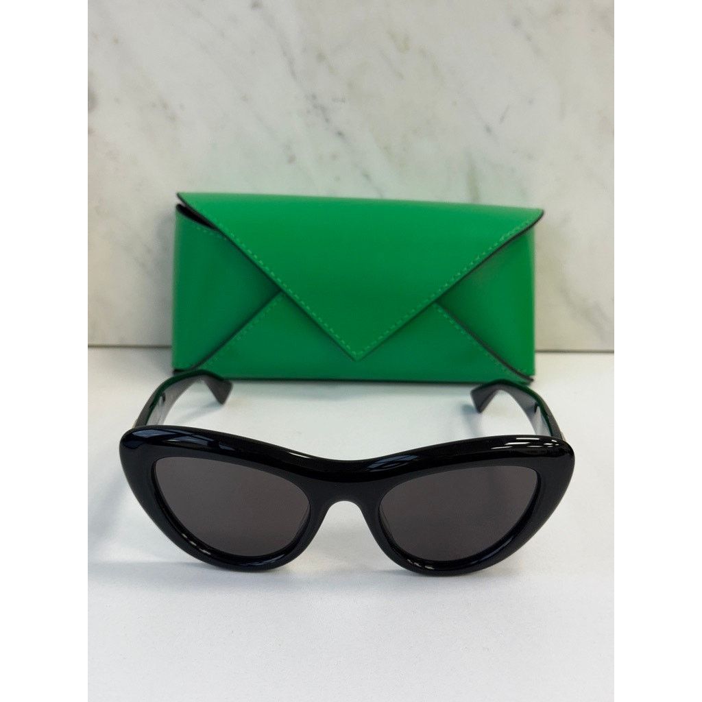 Bottega Veneta NEW Bottega Veneta BV1282S Black Cat Eye Sunglasses $615 Size ONE SIZE - 3 Thumbnail