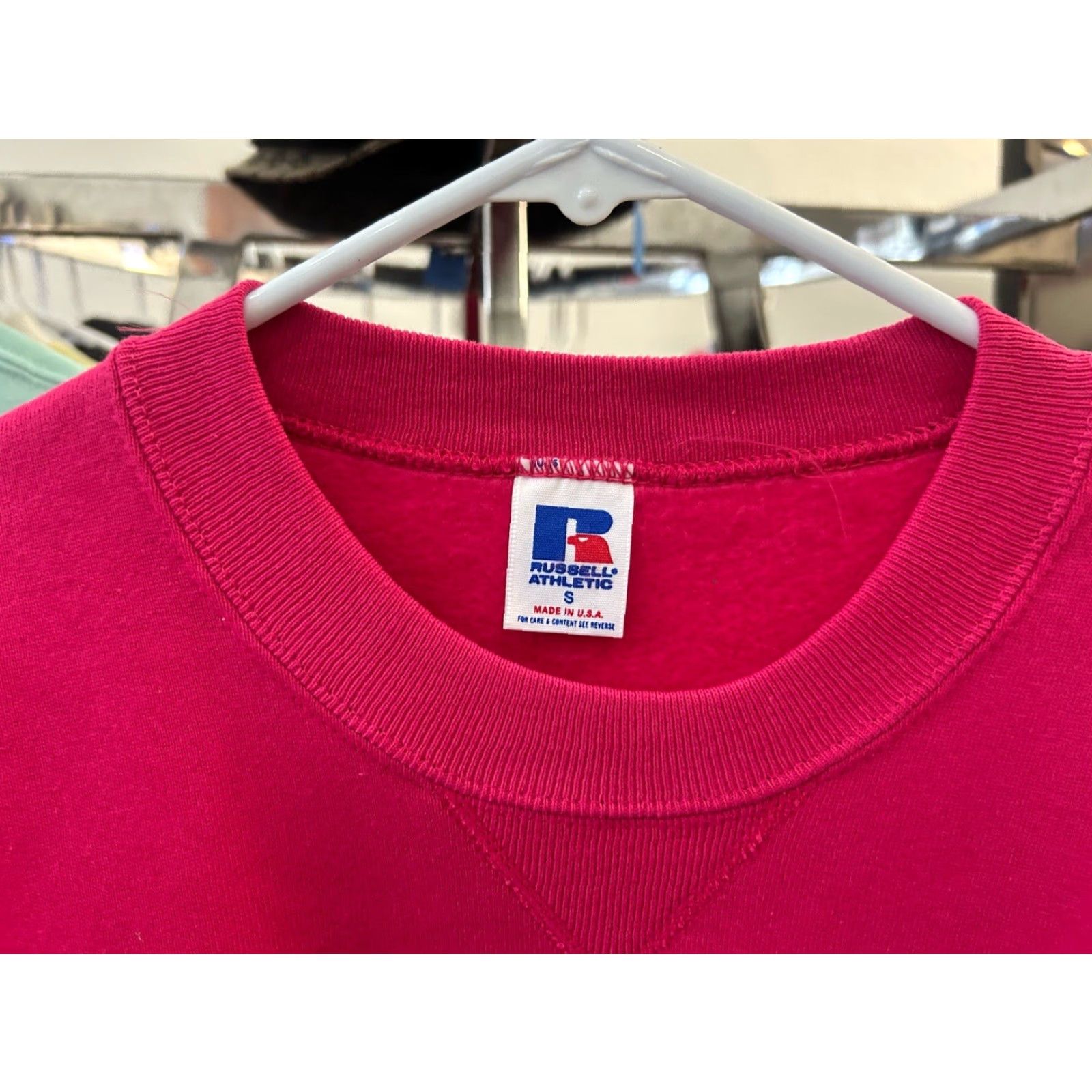 Russell Athletic VINTAGE Russell Athletic Sweatshirt Crew Neck Long Sleeve Mens S Pink 90s USA Made NWT NOS Leg it Babes x Russell Athletic Size S / US 4 / IT 40 - 4 Thumbnail