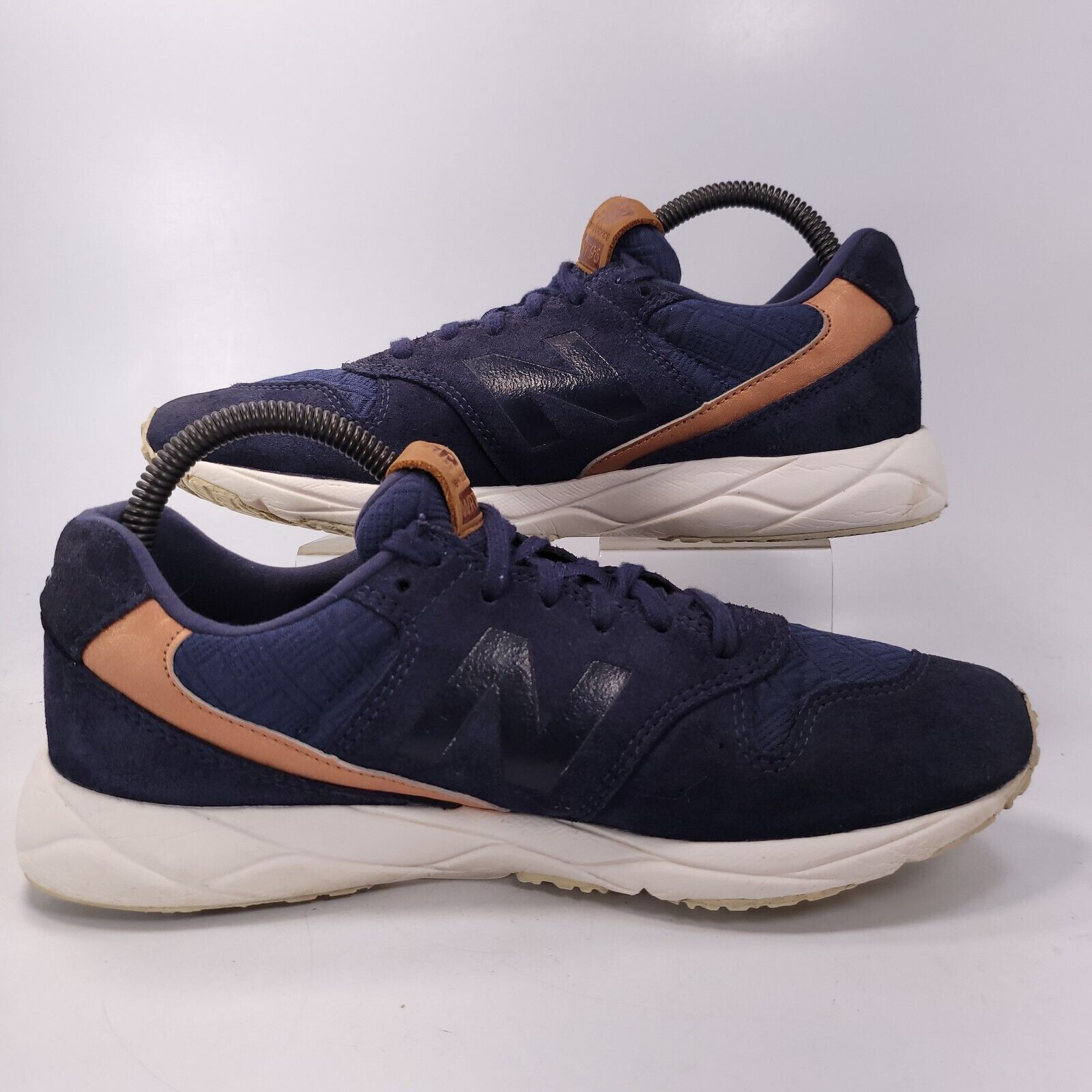 New Balance New Balance WRT96 Running Shoe Womens Size 8.5 WRT96EAB Blue Size US 8.5 / IT 38.5 - 6 Thumbnail