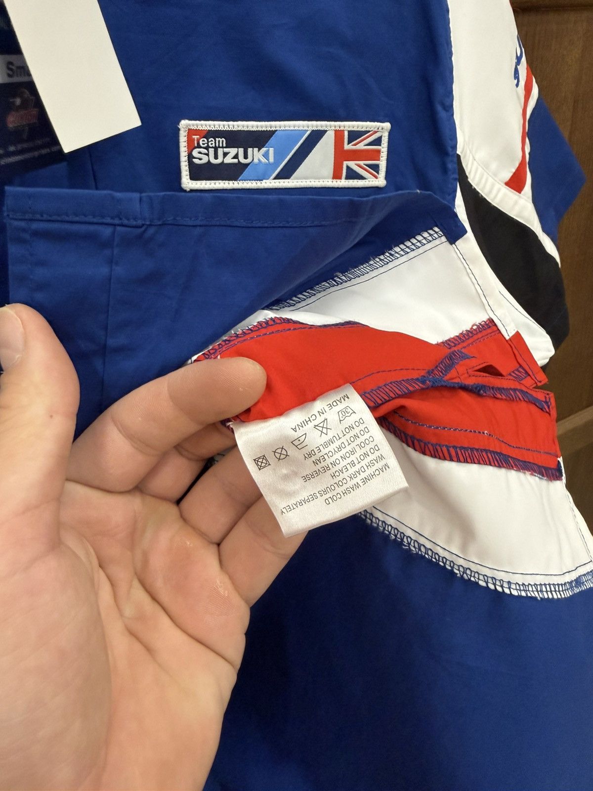Formula 1 Suzuki Team Official Merchandise Blue Button Up Racing Shirt Size US S / EU 44-46 / 1 - 7 Thumbnail