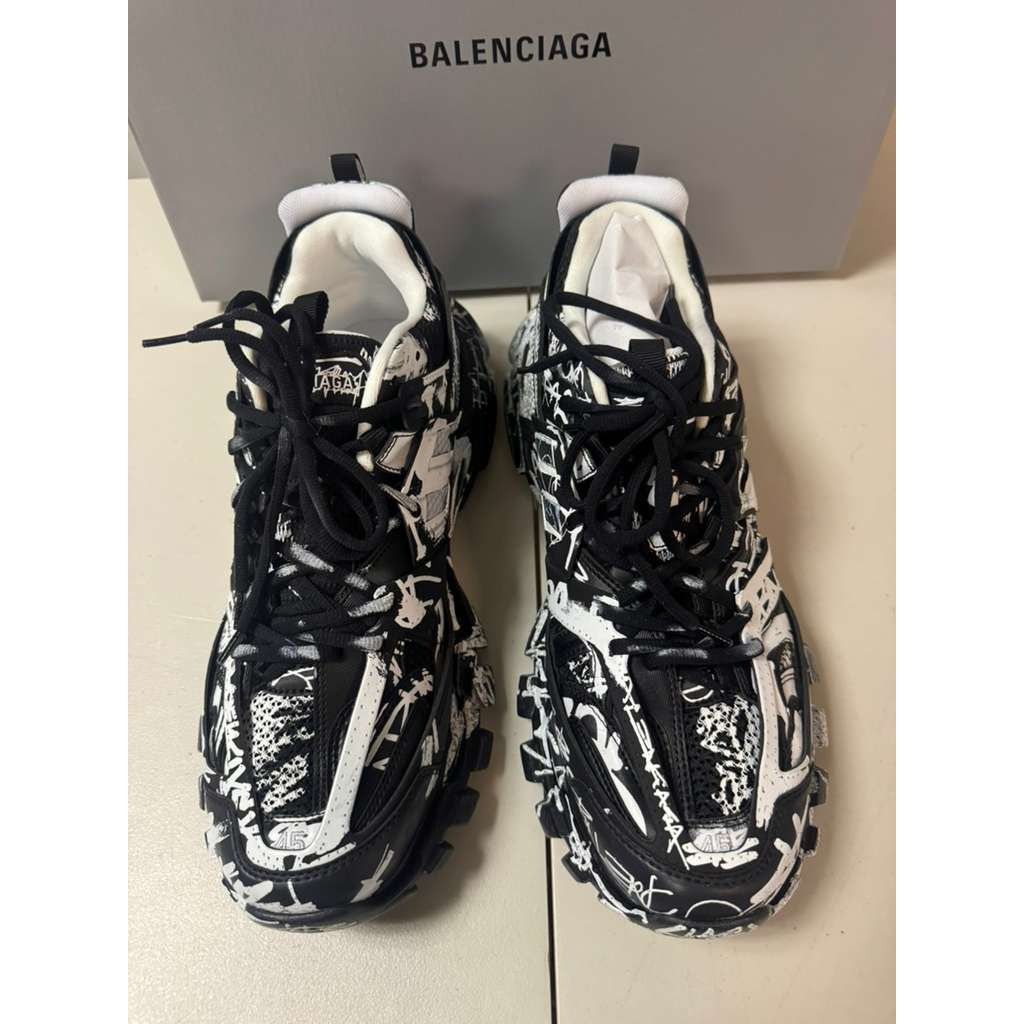 Balenciaga o1rshd1 Graffiti DirtyTrack Sneakers in Black/White Size US 7 / EU 40 - 8 Thumbnail