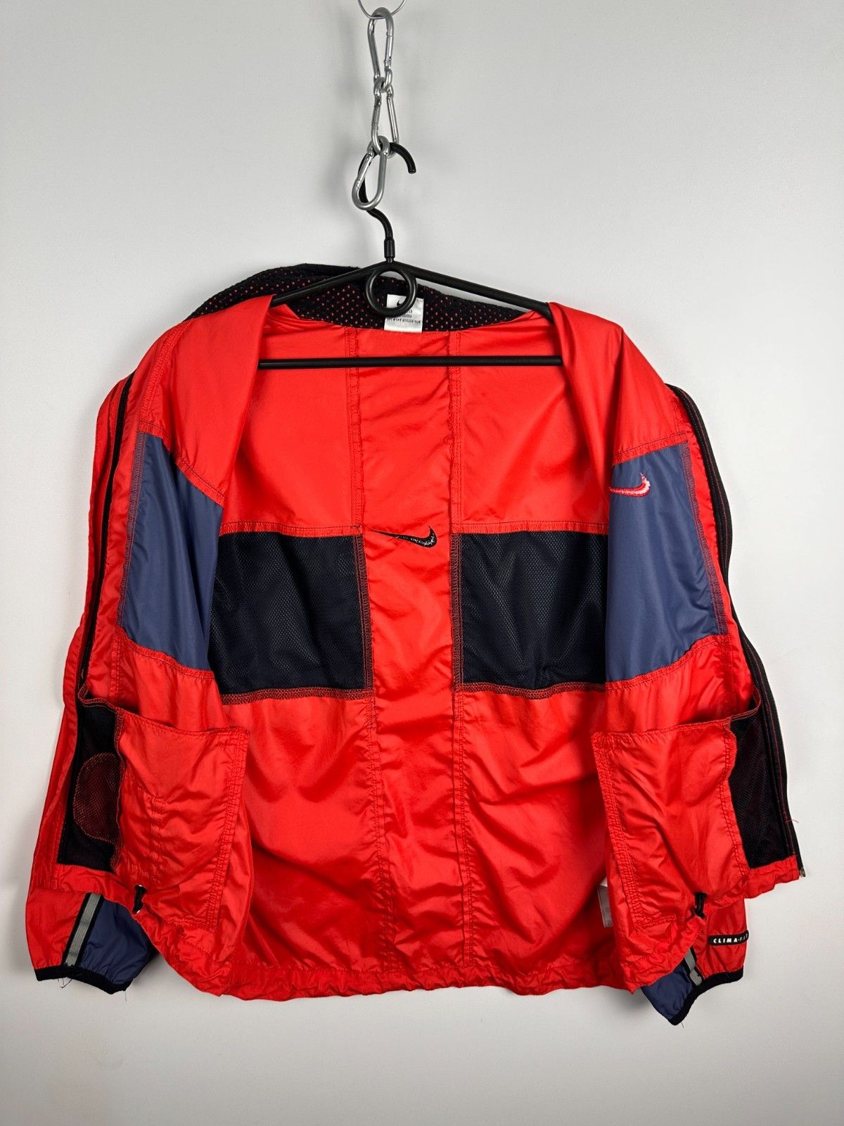 Nike Vintage 90’s Nike Jacket Windbreaker Red Grey Mens Size S Size US S / EU 44-46 / 1 - 7 Thumbnail