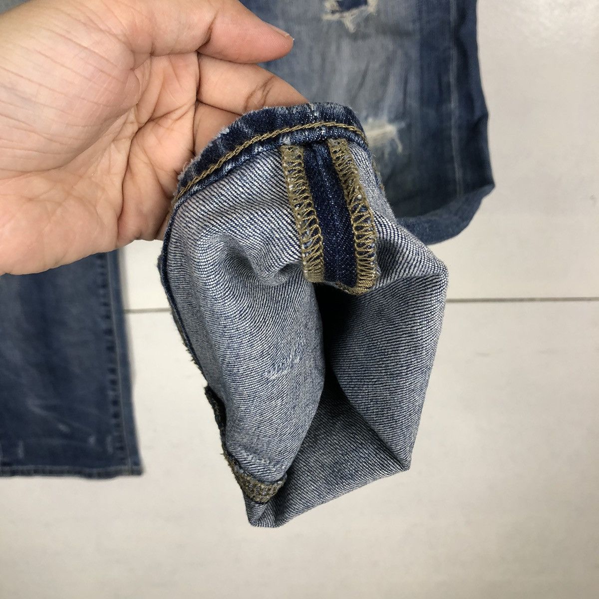 Japanese Brand 🔥RARE PUNK STYLE DISTRESSED DENIM UNIQLO JEANS JAPAN MADE Size US 34 / EU 50 - 12 Thumbnail