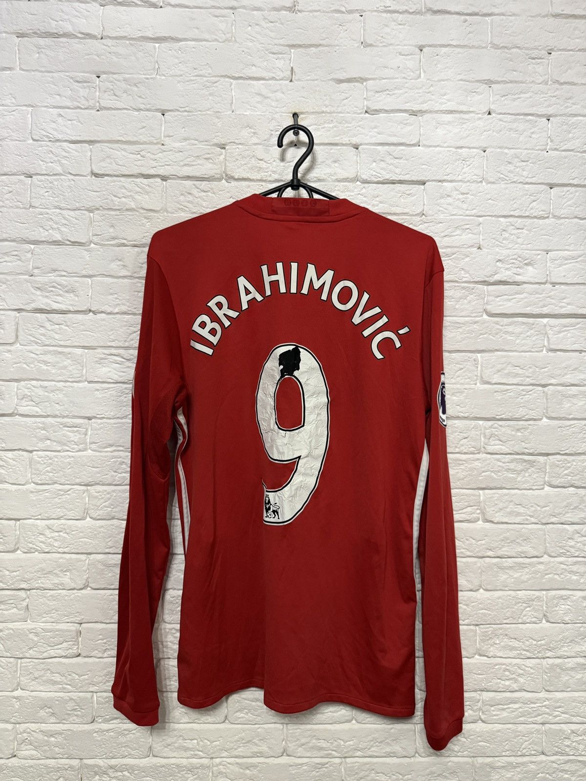 Adidas Adidas Manchester United 9 Ibrahimovic Jersey 16/17 APL Sz S Size US S / EU 44-46 / 1 - 8 Thumbnail