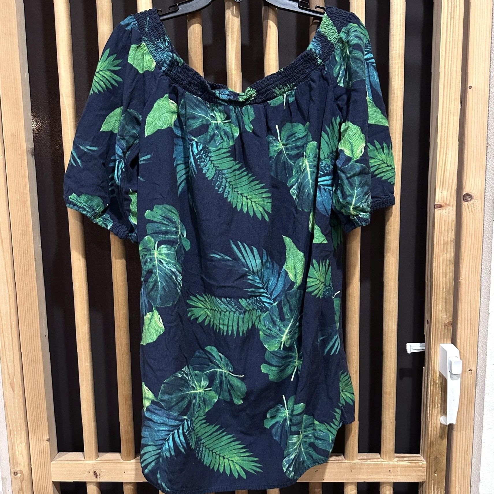 Old Navy Old Navy Blouse Womens XL Off Shoulder Linen Blend Green Blue Tropical Puff Sleeve Tunic Short Sleeve Relaxed Fit Womens Clothing Size XL / US 12-14 / IT 48-50 - 2 Thumbnail