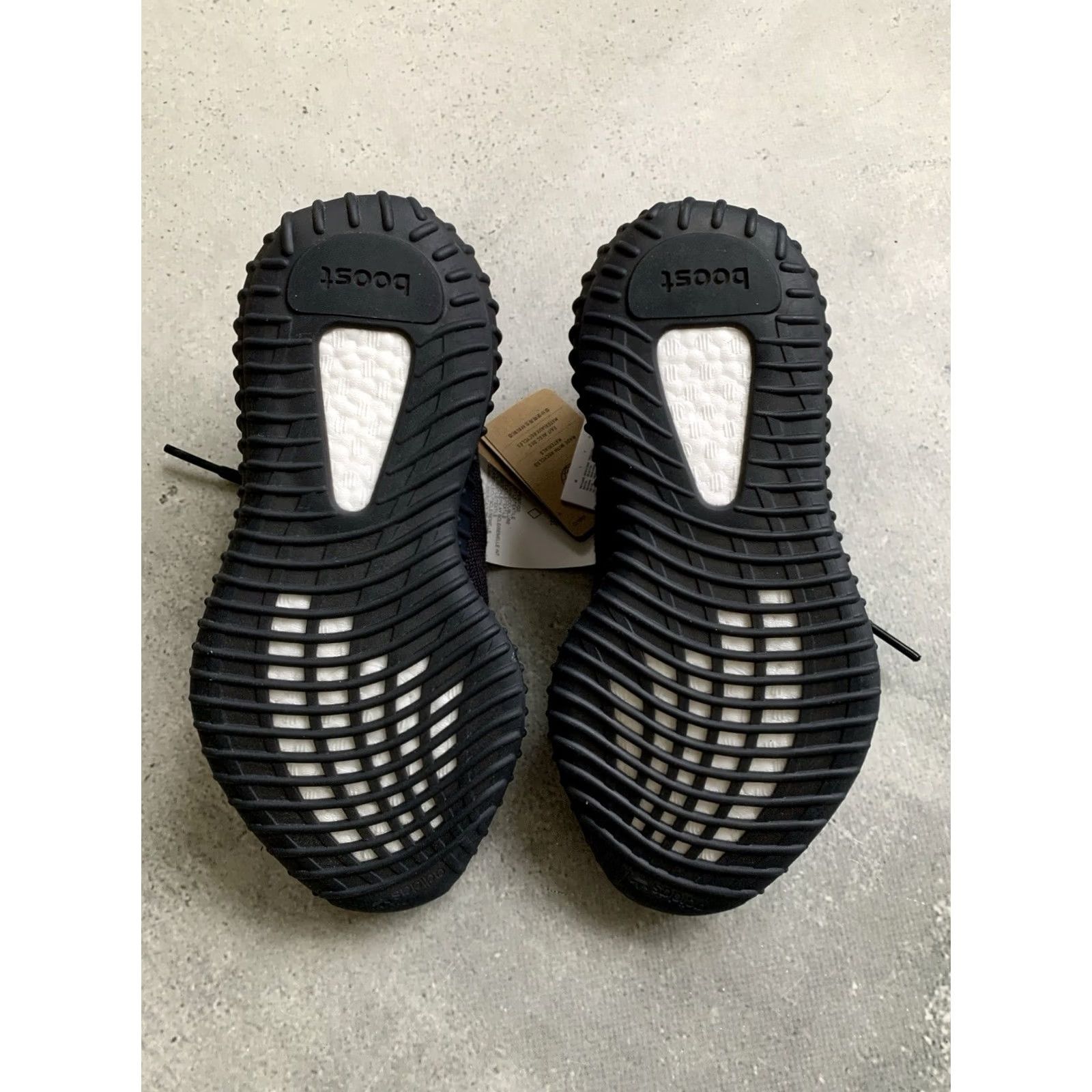 Adidas adidas Yeezy 350 V2 Black Sneakers Boost US 4.5 UK 4 EU 36 2/3 Men Size US 5 / EU 37 - 6 Thumbnail