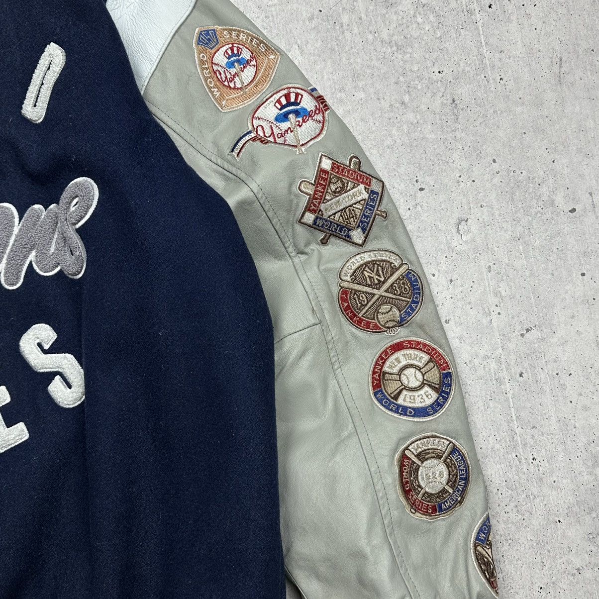 New York Yankees × Vintage New York Yankees Bomber World Series Vintage Patch Jacket Size US L / EU 52-54 / 3 - 14 Thumbnail
