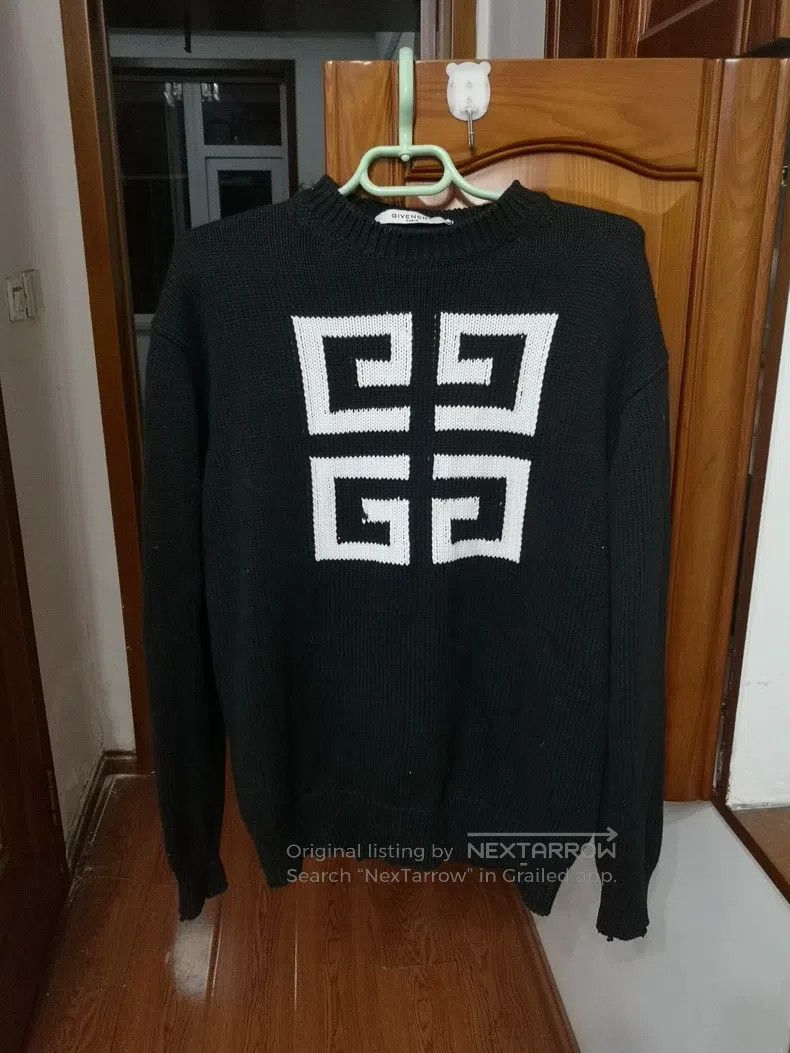 Givenchy Givenchy Men's Knit Sweater (Size XS, Oversized, Length 68 Size US XS / EU 42 / 0 - 1 Thumbnail