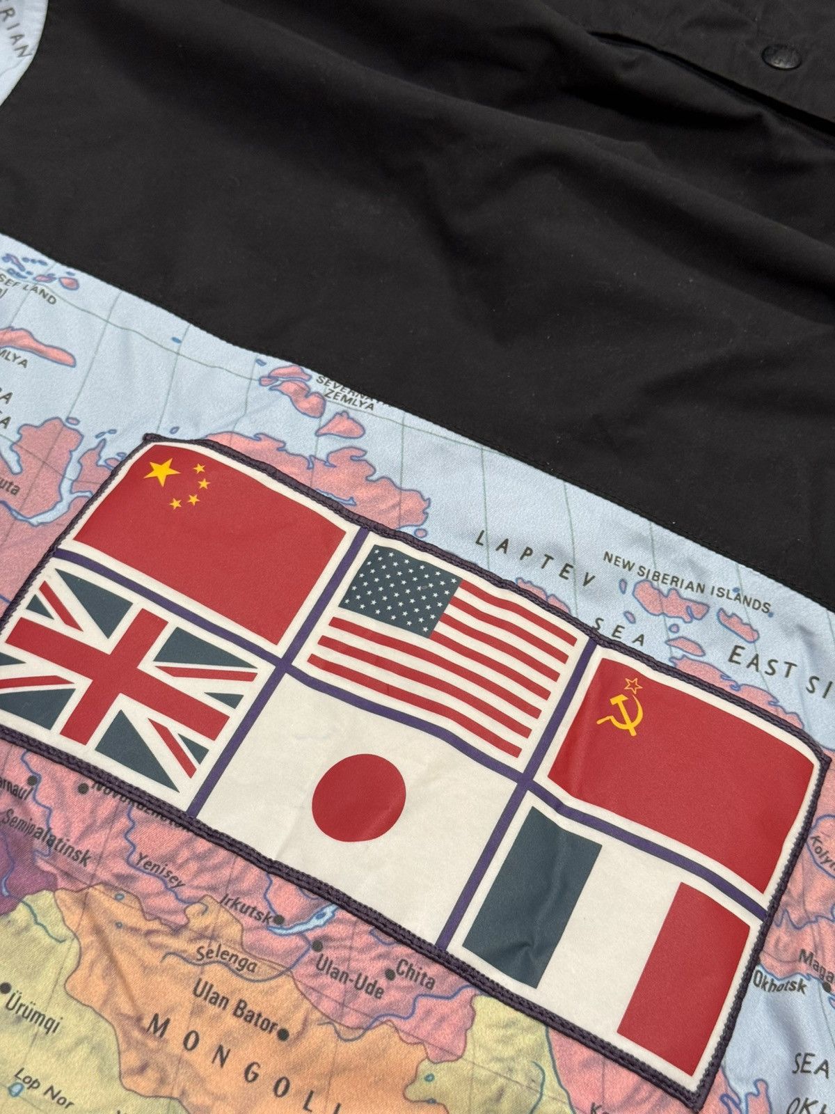 Supreme × The North Face Supreme/TNF Atlas World Map Expedition Mountain Jacket Size US L / EU 52-54 / 3 - 18 Thumbnail
