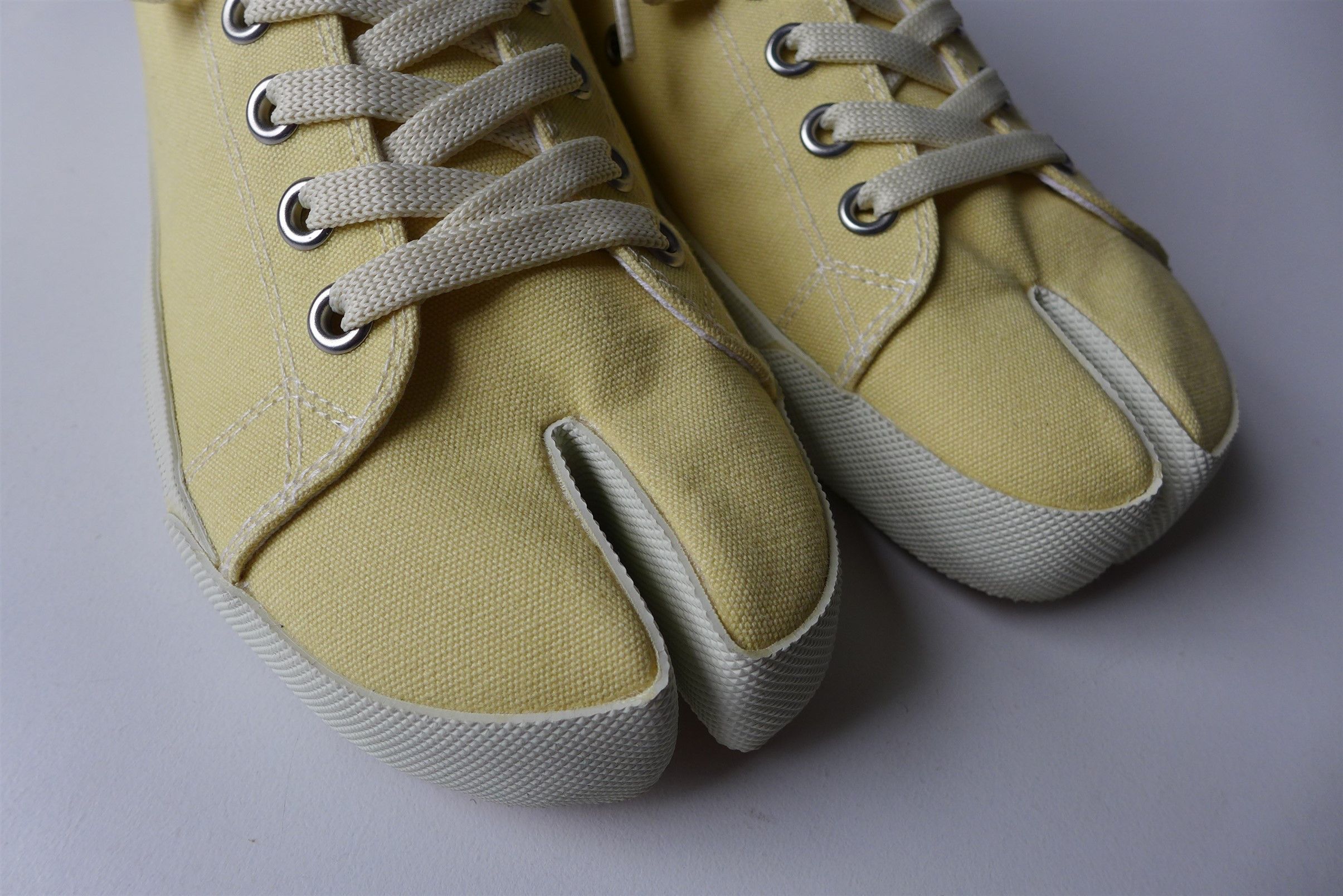 Maison Margiela Margiela Tabi Low Sneakers - Yellow Cotton Canvas Size US 8 / EU 41 - 3 Thumbnail
