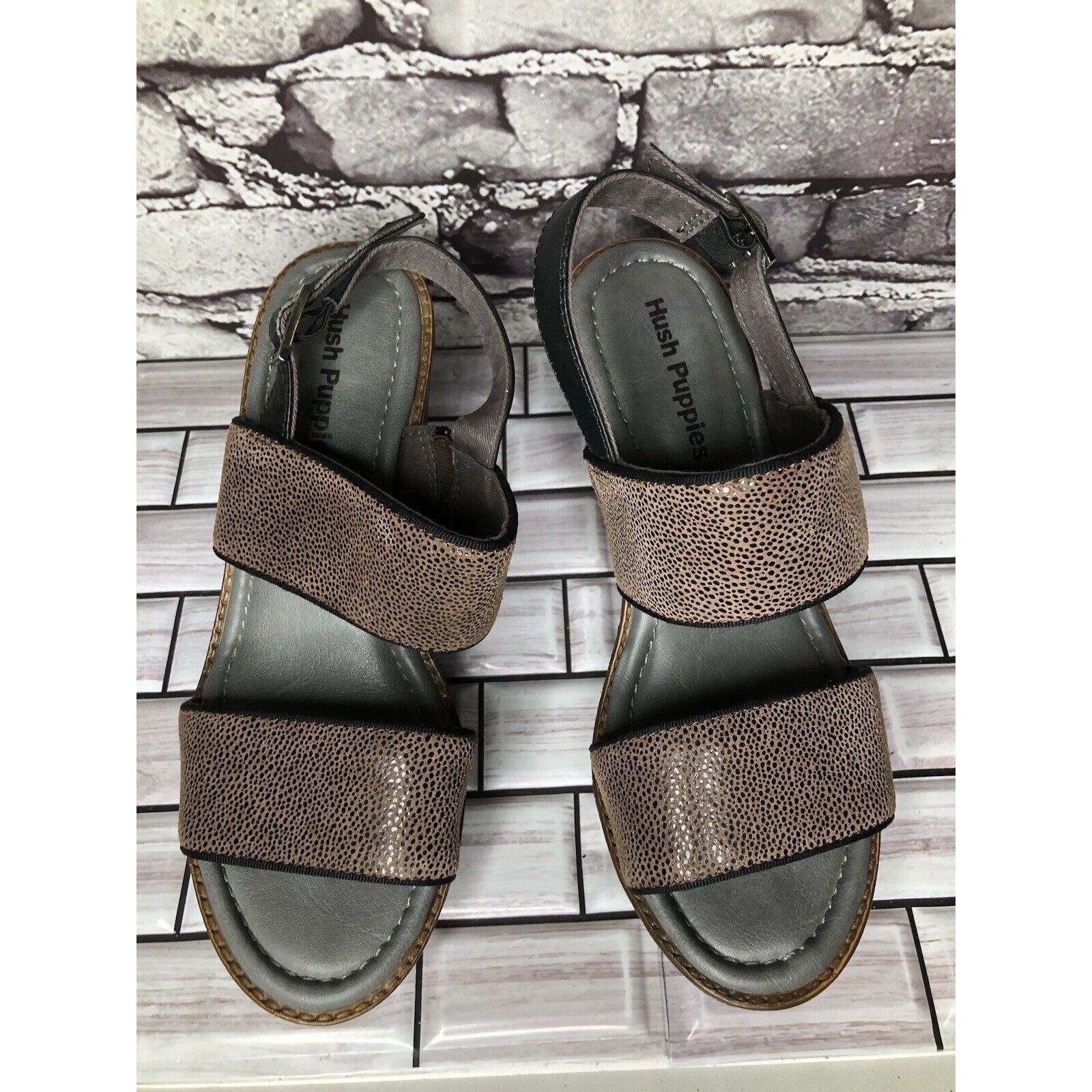 Hush Puppies Hush Puppies Taupe Leather Polka Dot Platform Wedges Sandals Size US 8 / IT 38 - 23 Thumbnail