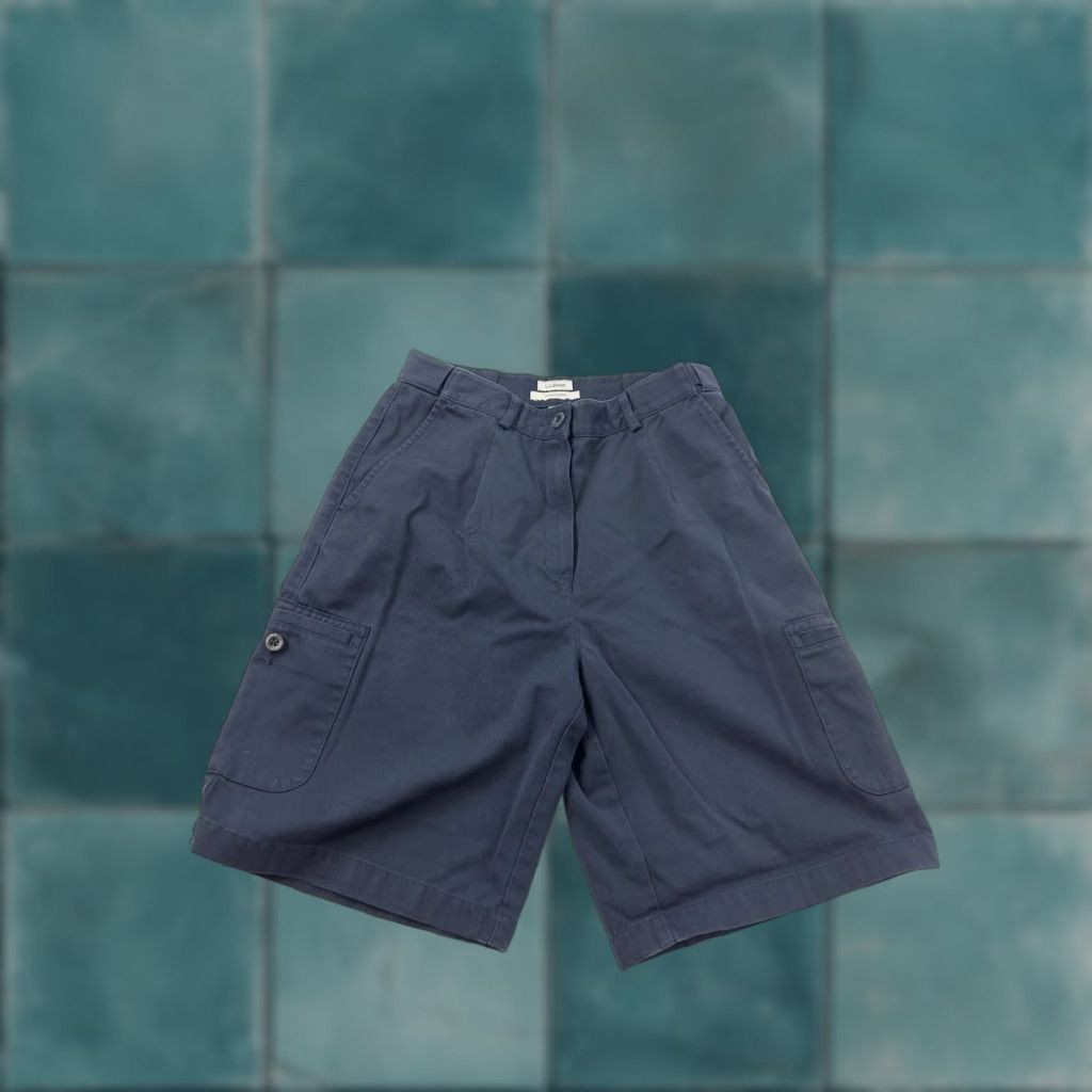 Vintage L.L.Bean Bermuda Shorts Women’s 6P Petite Pleated Blue Bermuda Women 6P Blue L.L.Bean Womens Shorts Petite Pleated Bermuda Blue Size 28" / US 6 / IT 42 - 1 Thumbnail