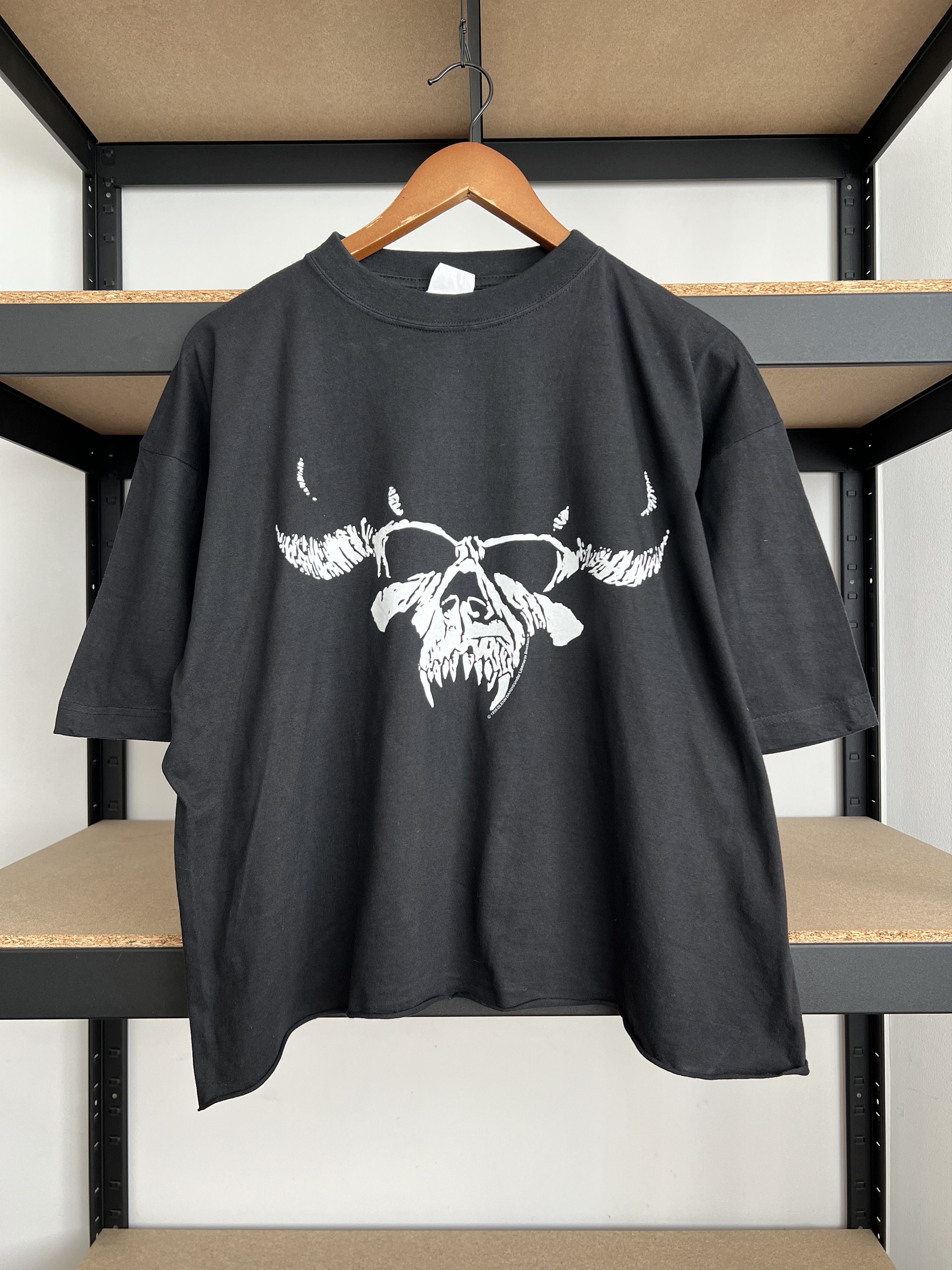 Band Tees Vintage 1995 Danzig Heavy Metal Band Cropped Black T-shirt Size US XL / EU 56 / 4 - 1 Thumbnail
