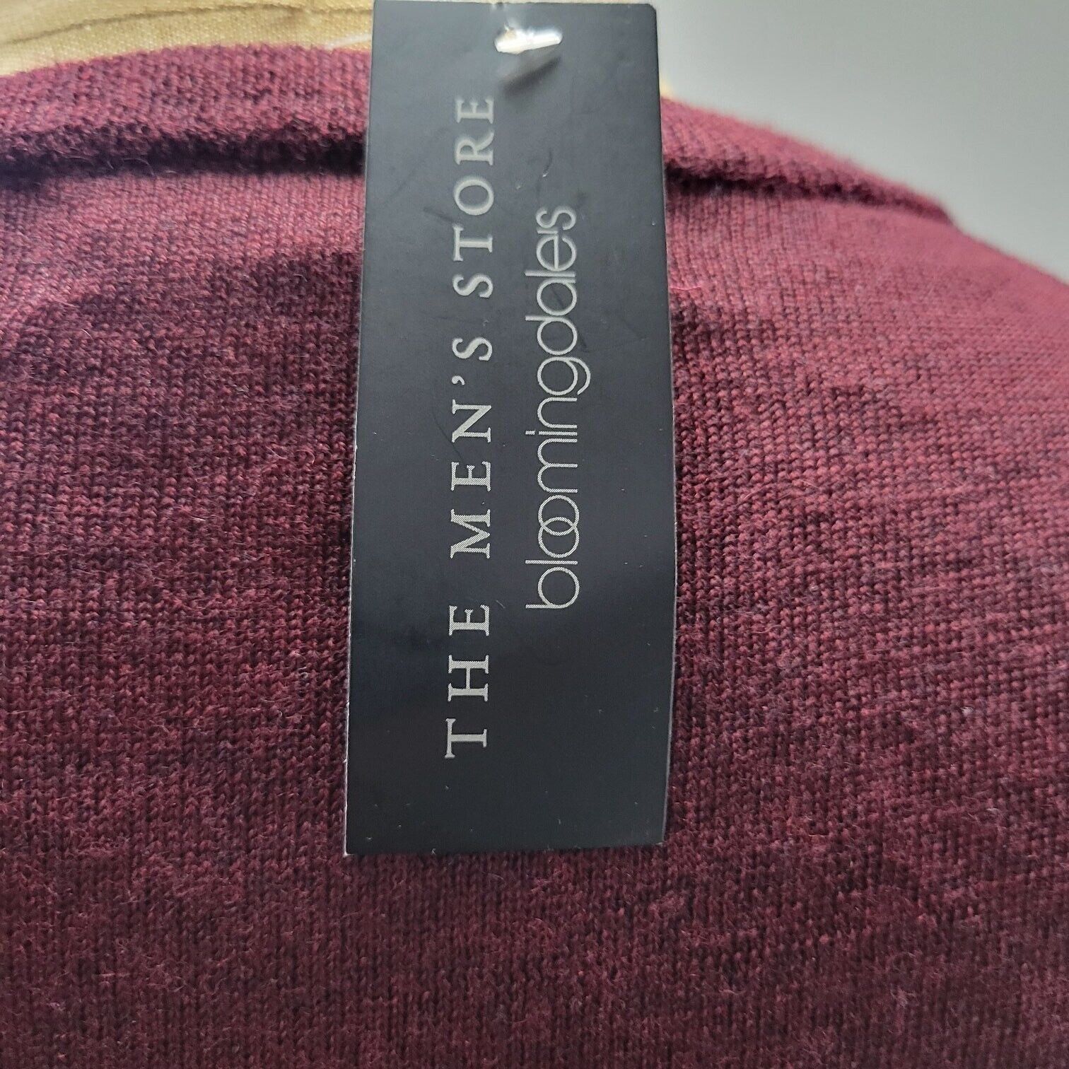 Bloomingdale's Men's Bloomingdale's 100% Merino Wool V-neck Sweater. Size Size US XXL / EU 58 / 5 - 7 Thumbnail